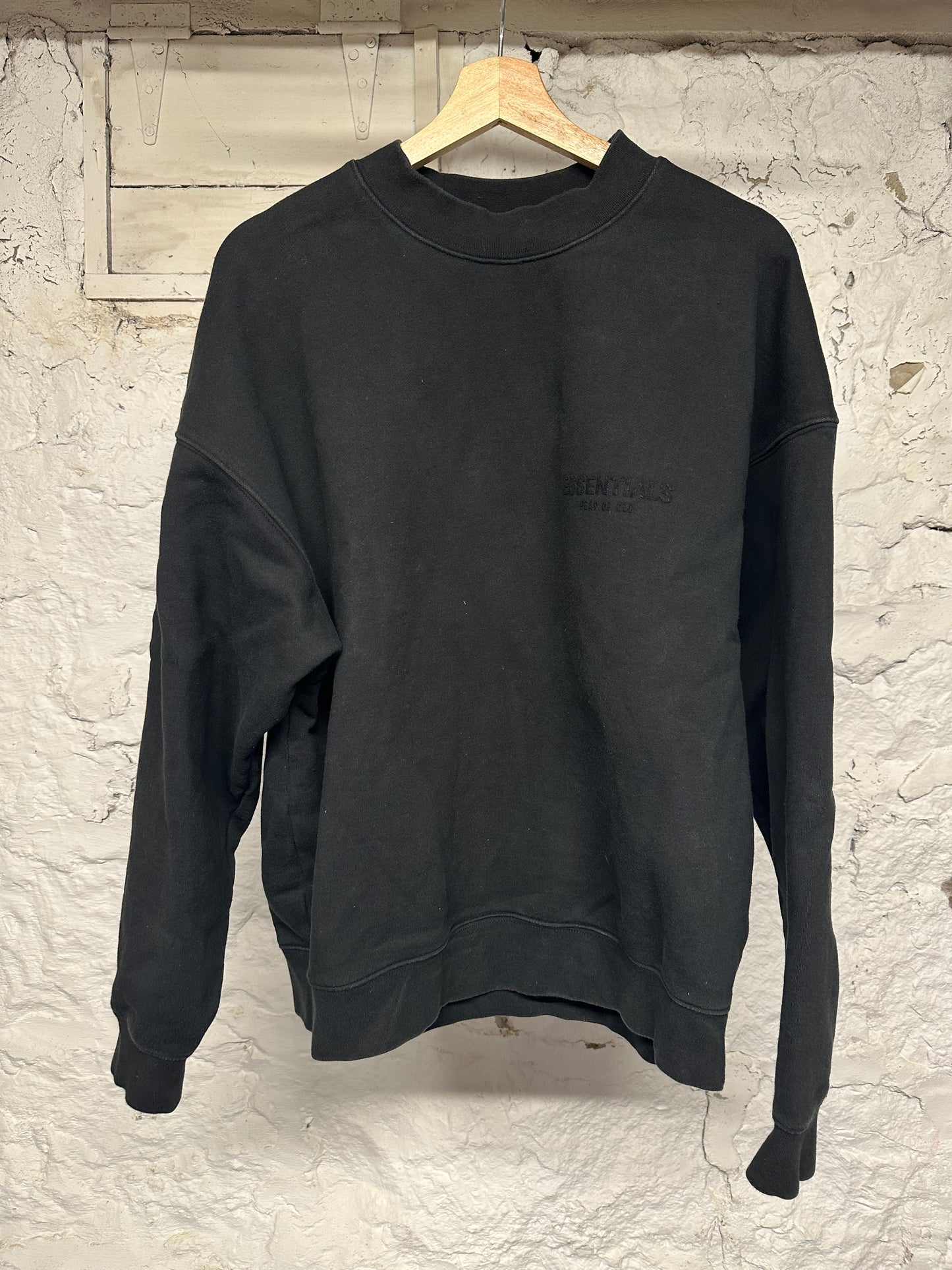 Fear of God Essentials Small Logo Black Crewneck Sz L