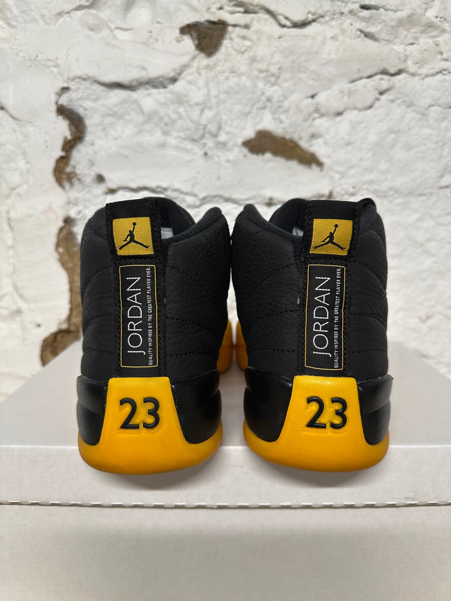 Air Jordan 12 University Gold Sz 7.5