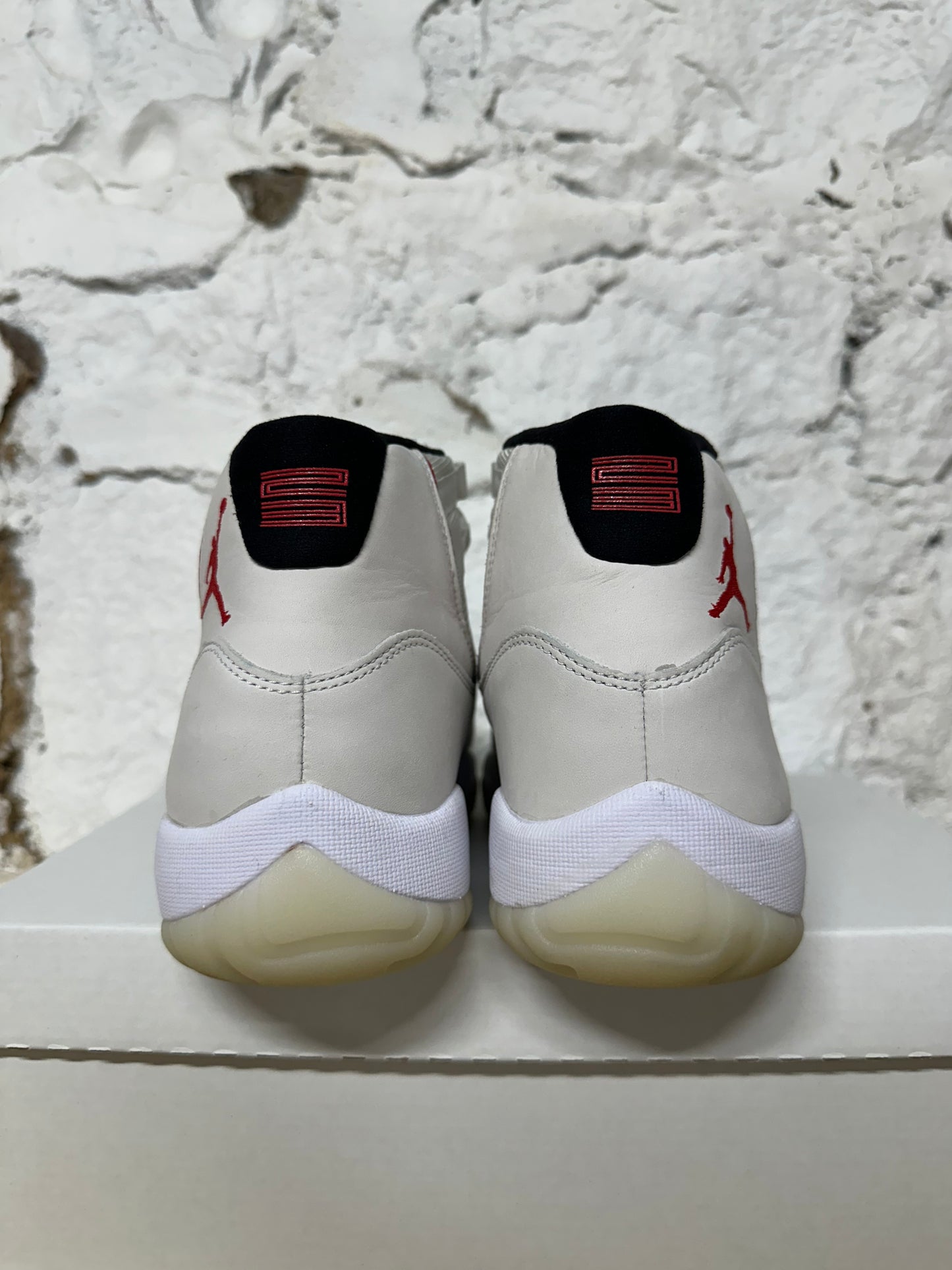 Air Jordan 11 High Platinum Tint Sz 9.5