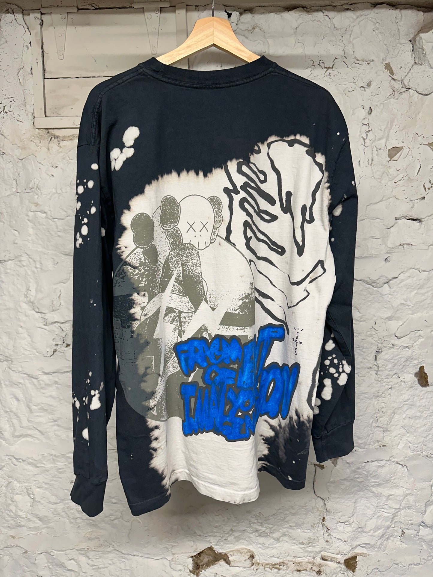 Travis Scott Kaws Fragment L/S T-Shirt Sz XL