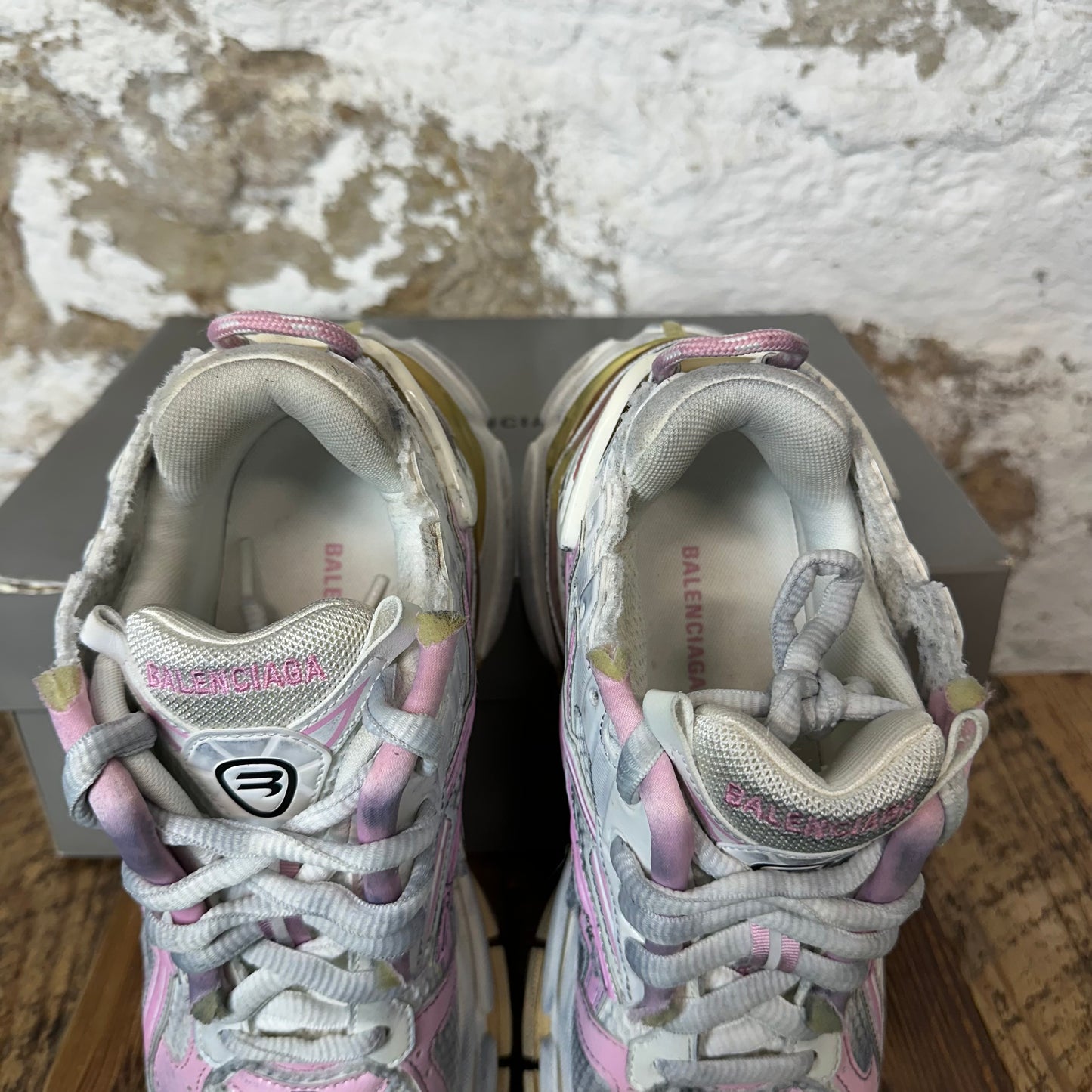 Balenciaga Runner Pink White Grey Sneaker Sz 6.5 (39)