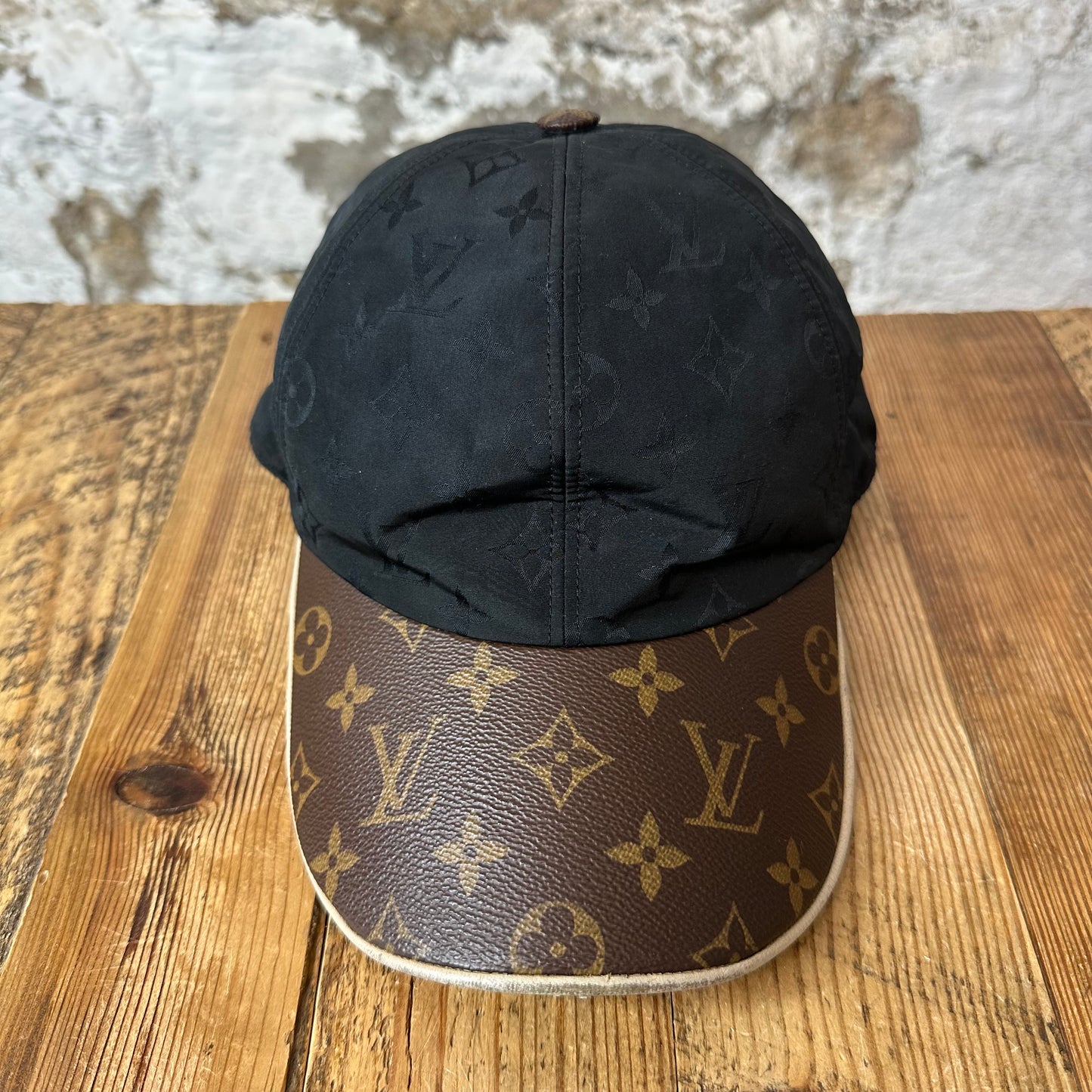 Louis Vuitton Black Brown Monogram Hat Sz L