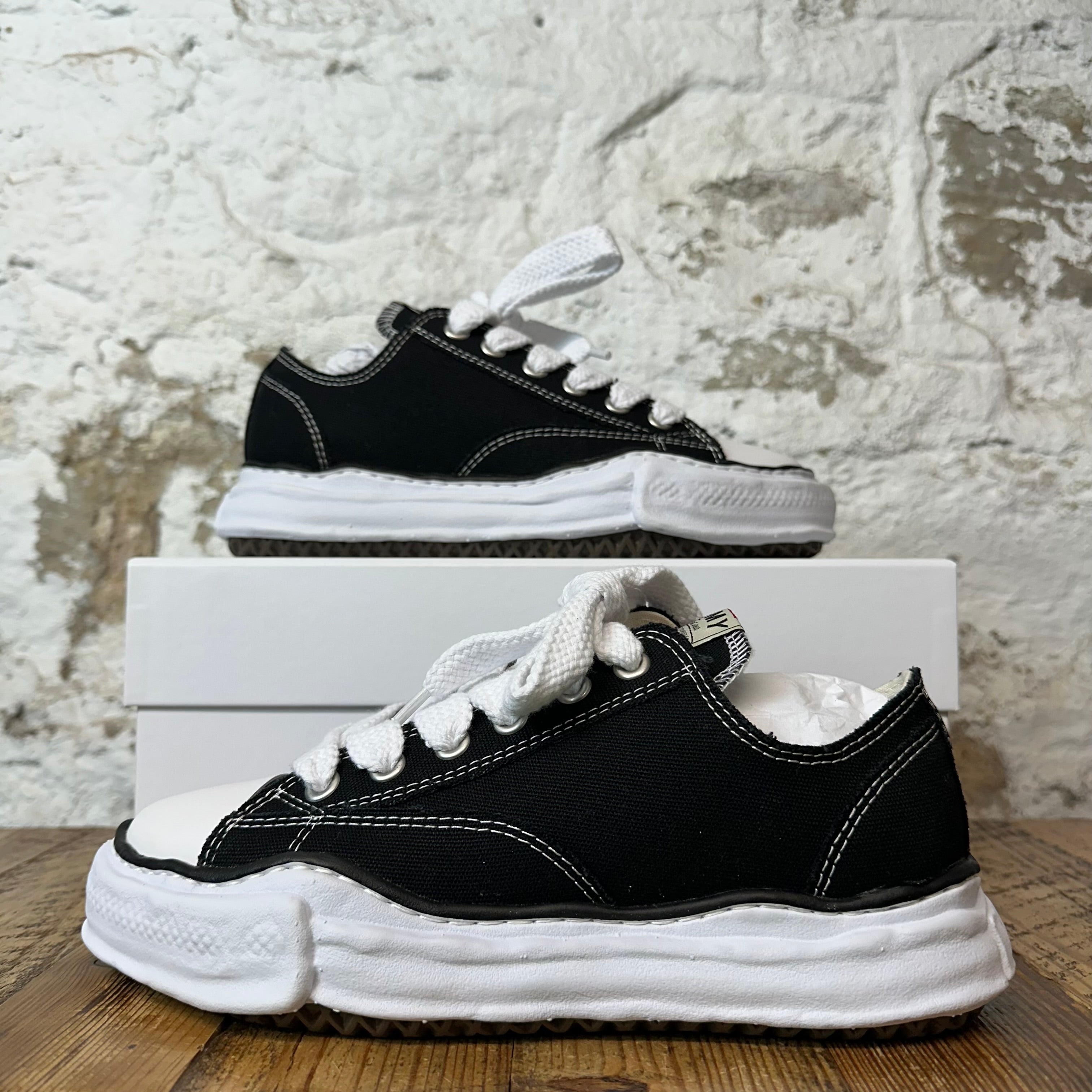 Maison Mihara Black White Peterson Sneaker Sz 8 (41) DS