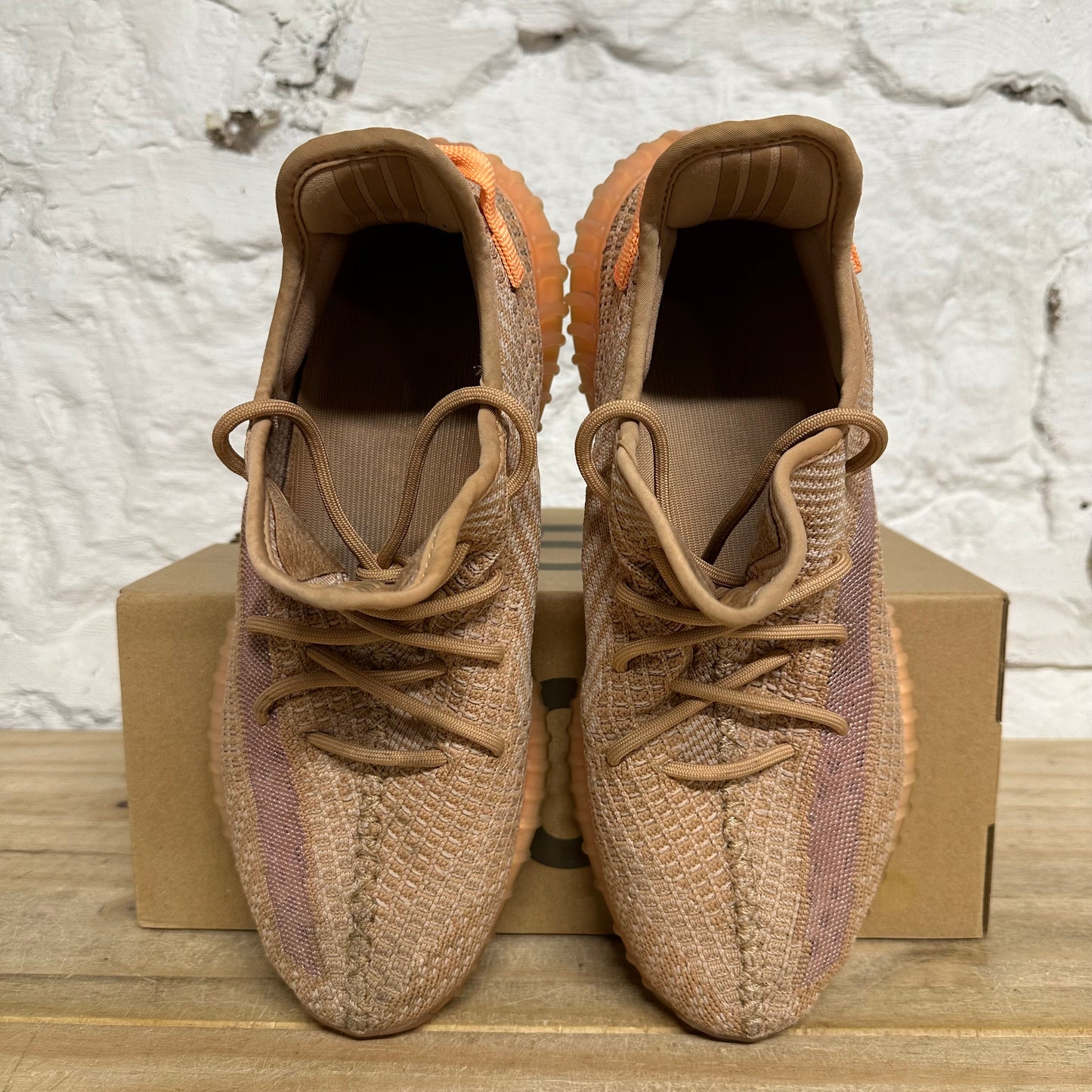 Yeezy 350 V2 Clay Sz 10.5