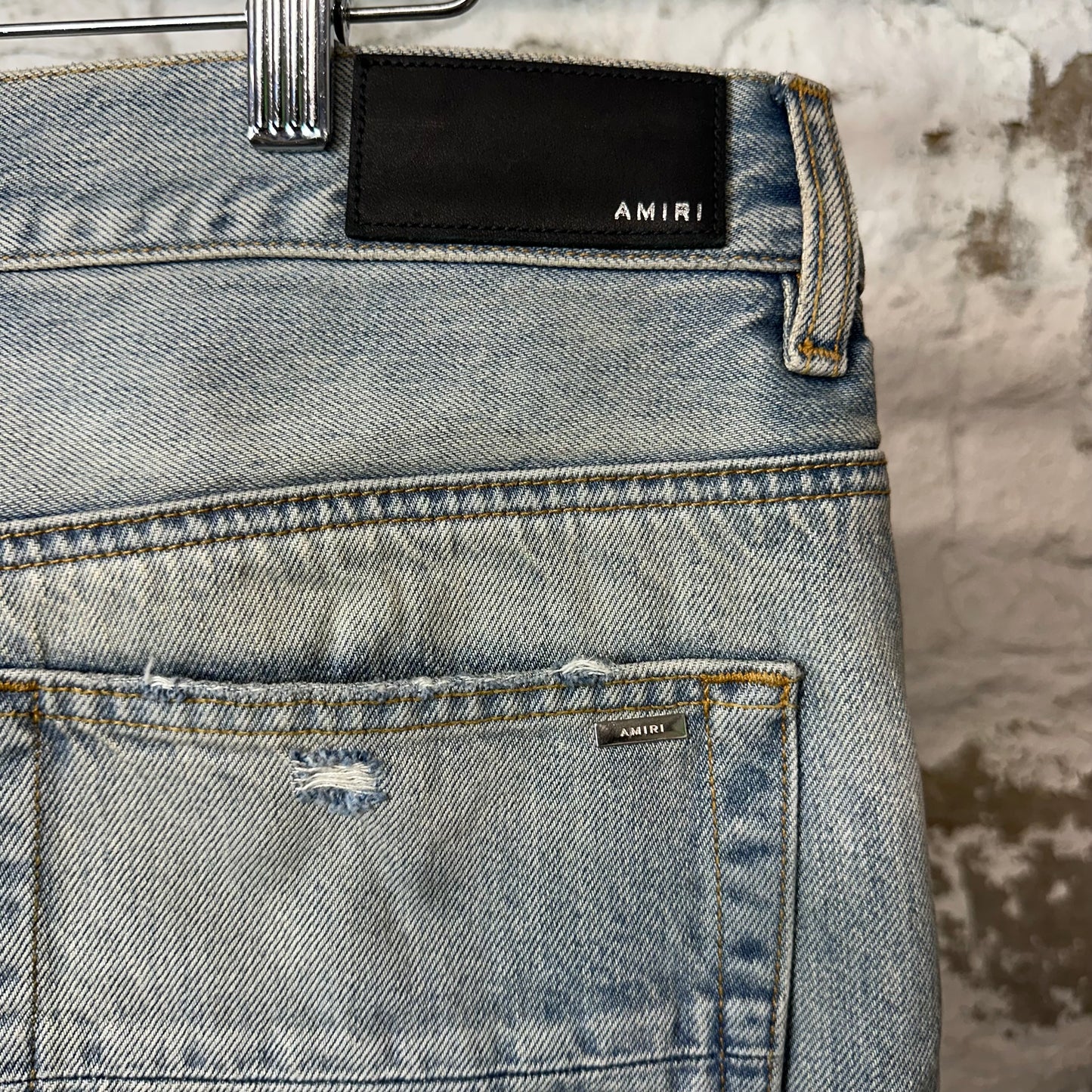 Amiri Knee Rip Shotgun Baggy Lightwash Blue Denim Jeans Sz 32