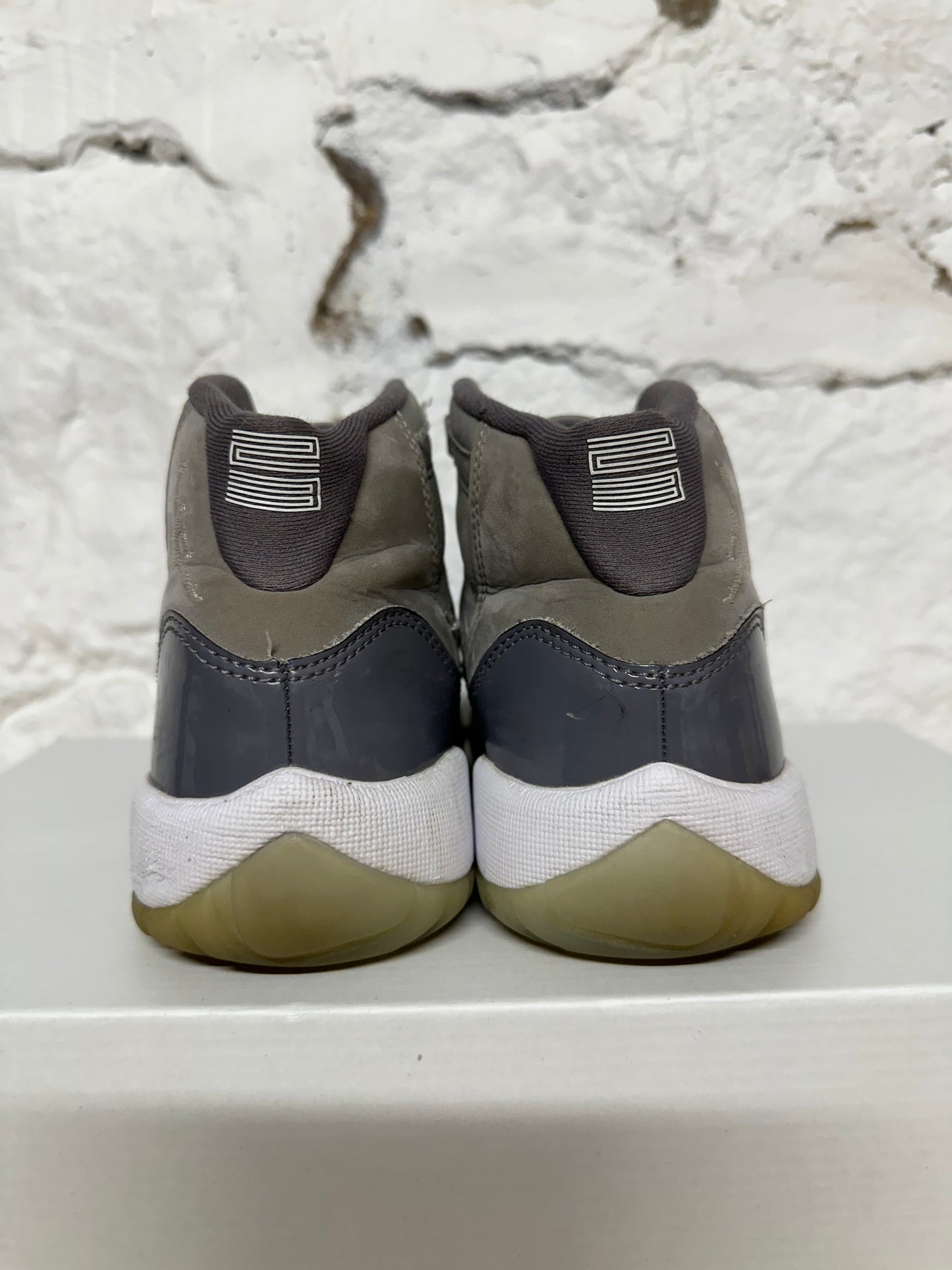 Air Jordan 11 High Cool Grey Sz 4Y