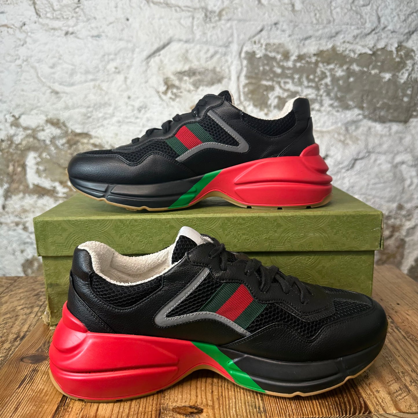 Gucci Rhyton Black Red Green Sneaker Sz 9