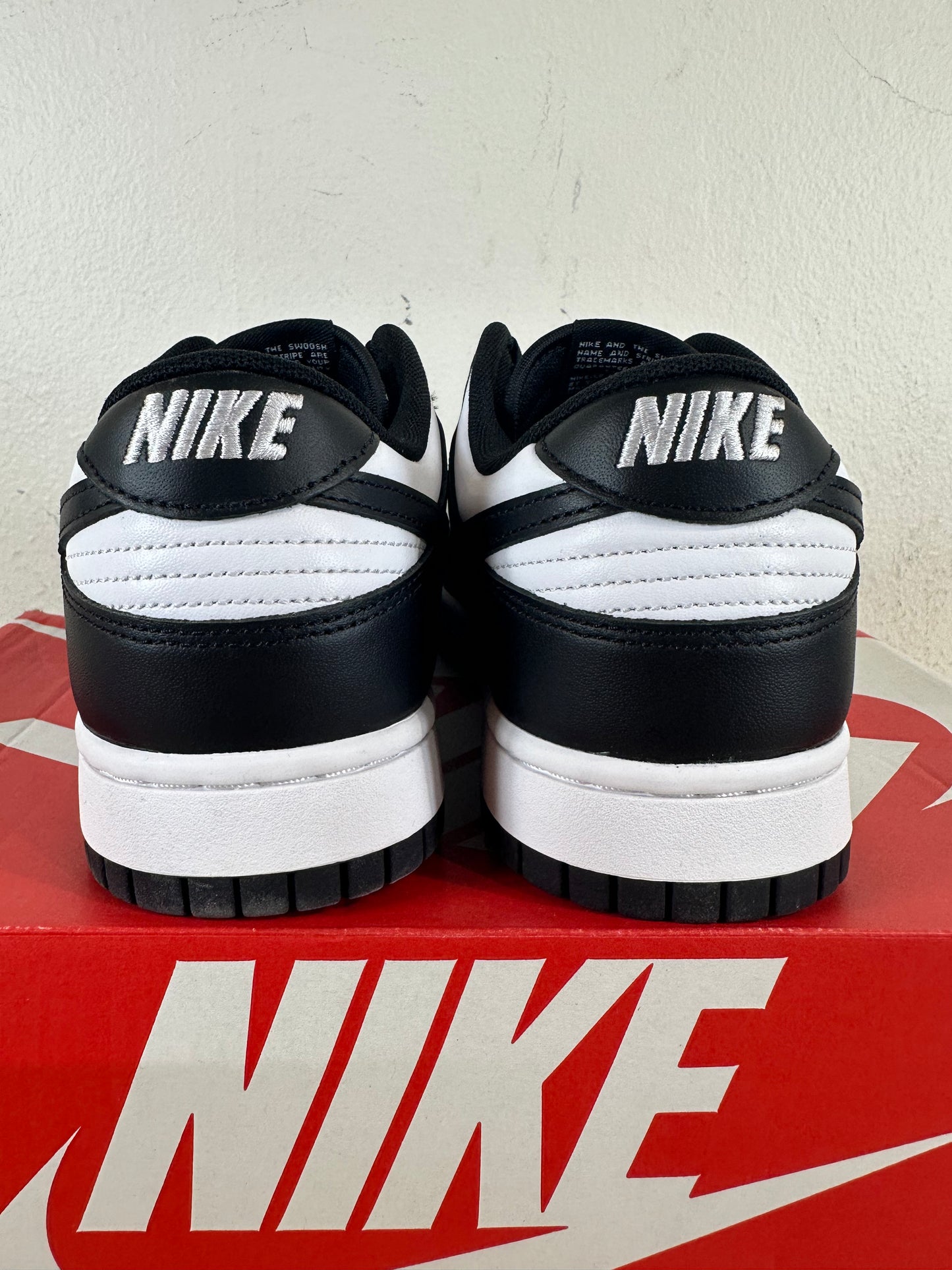 Nike Dunk Low Panda Sz 9 DS
