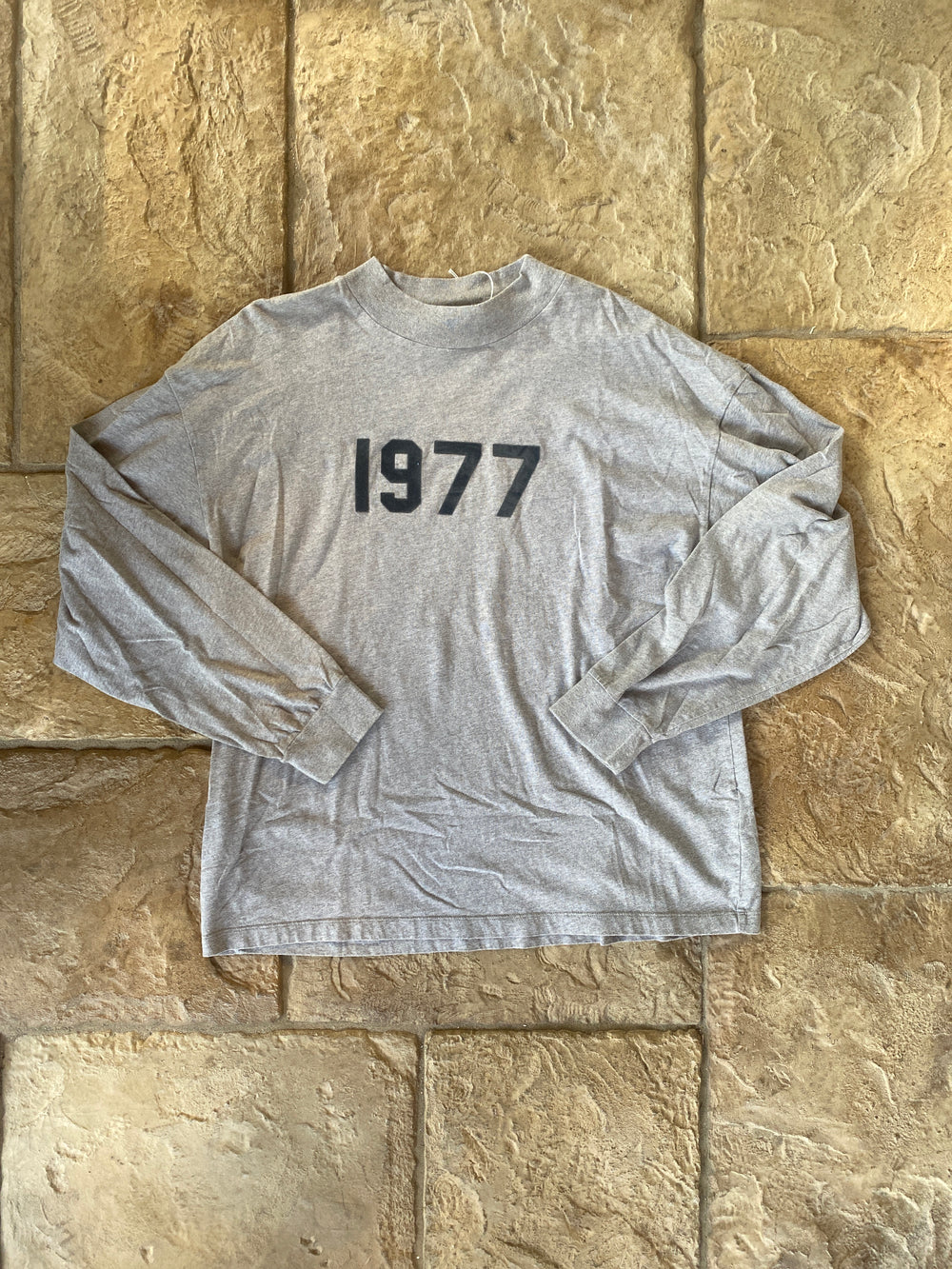 Fear of God Essentials Dark Oatmeal 1977 L/S T-Shirt Sz M