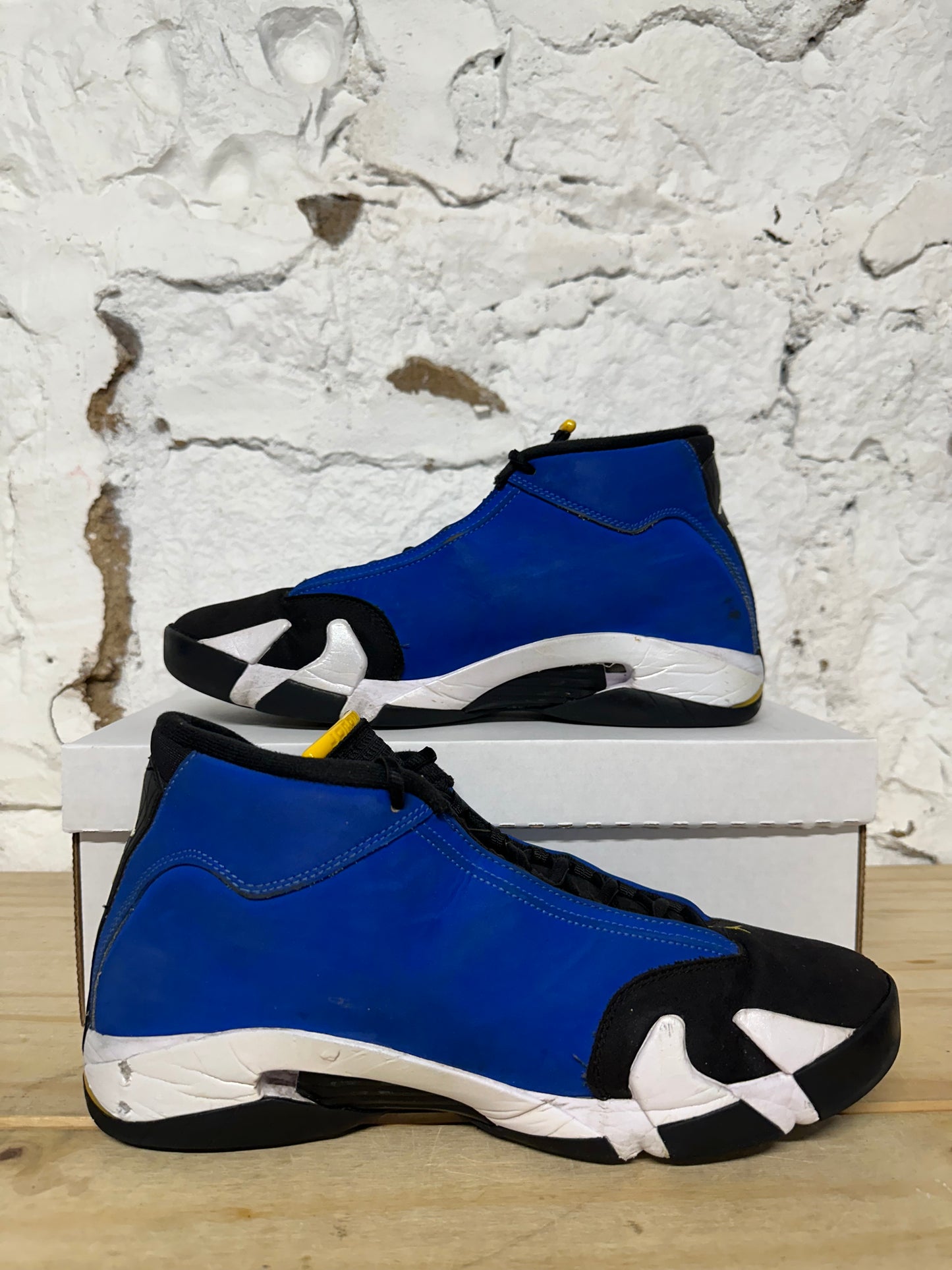 Air Jordan 14 Laney Sz 10