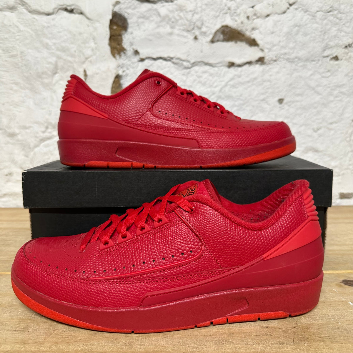 Air Jordan 2 Gym Red Sz 10.5