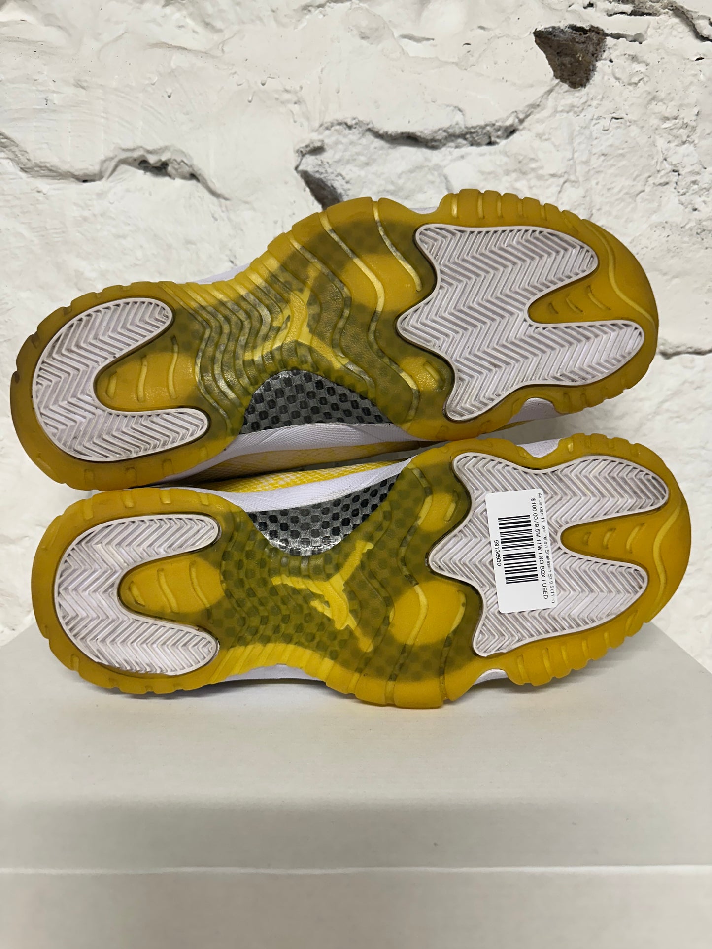 Air Jordan 11 Low Yellow Snakeskin Sz 9.5 (11W)