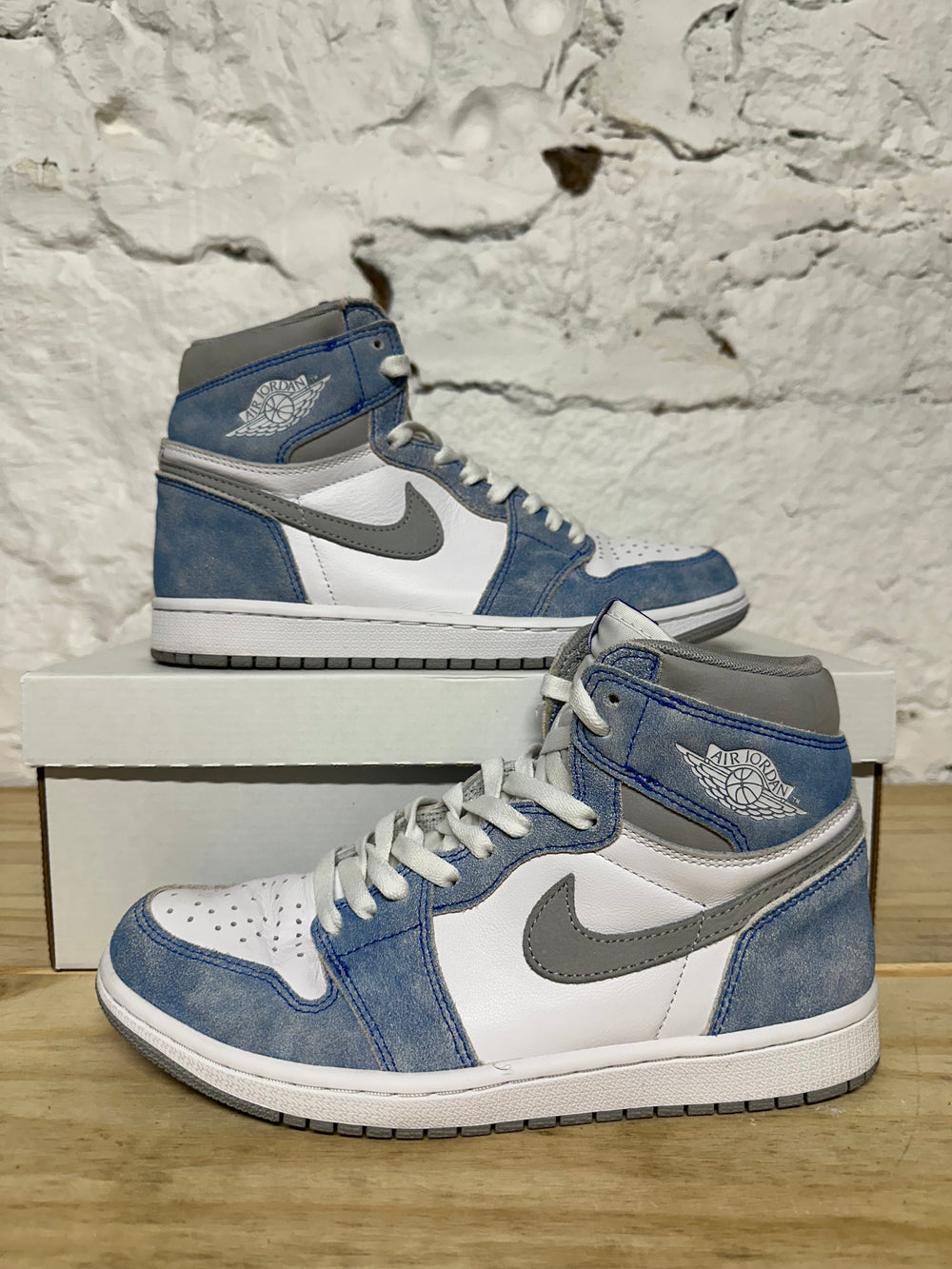 Air Jordan 1 High Hyper Royal Smoke Grey Sz 8