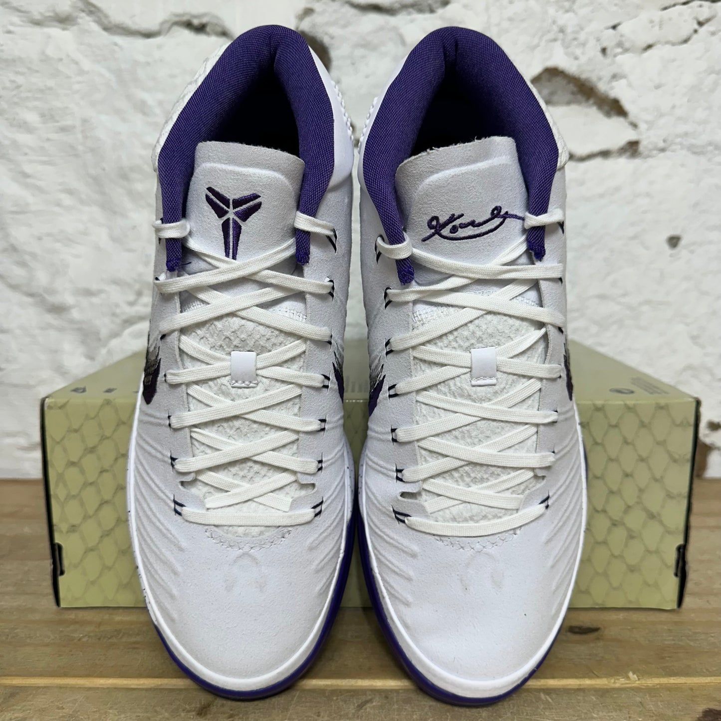 Nike Kobe AD Mid Baseline White Court Purple Sz 10.5 DS