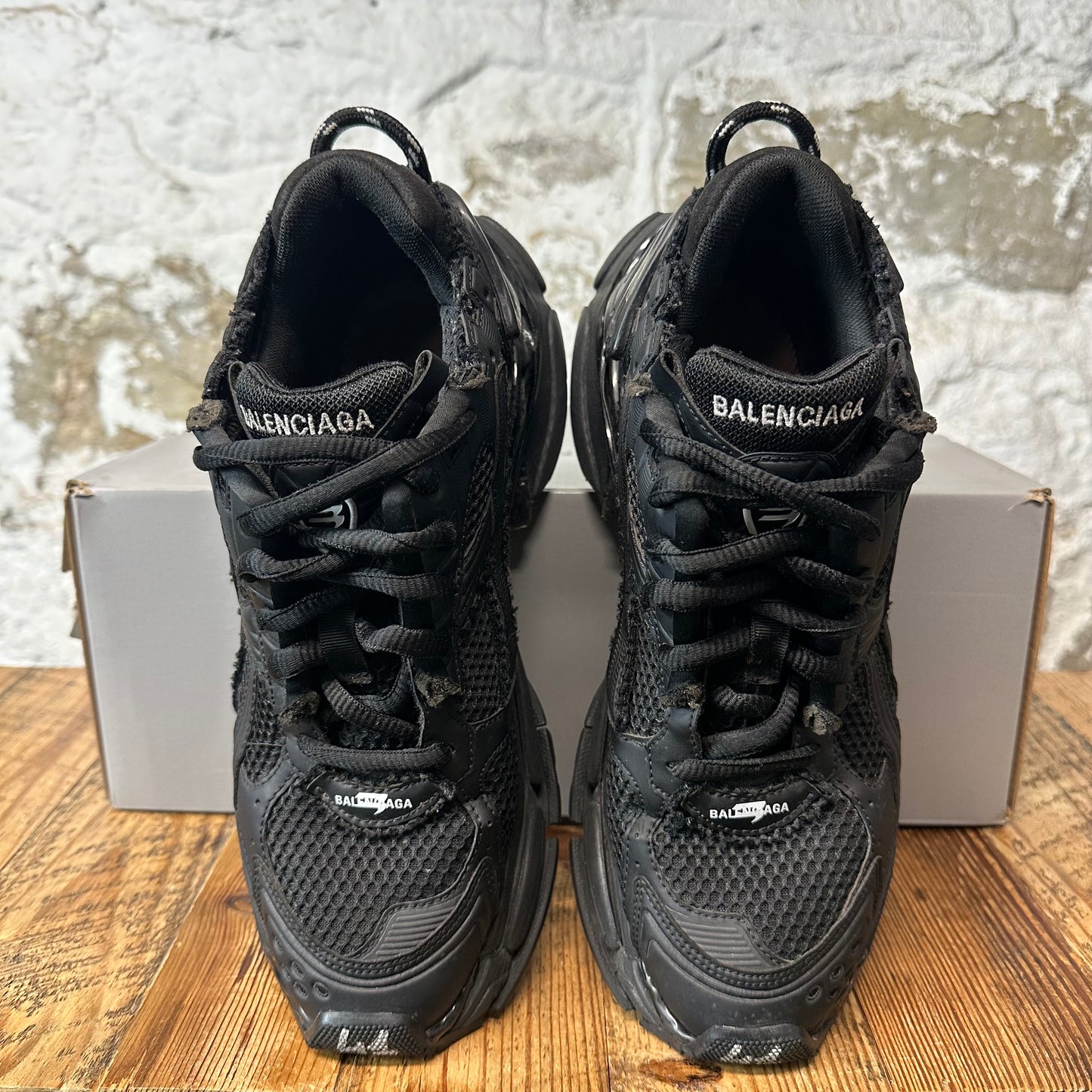 Balenciaga Runner Triple Black Matte Sneaker Sz 8 (41)