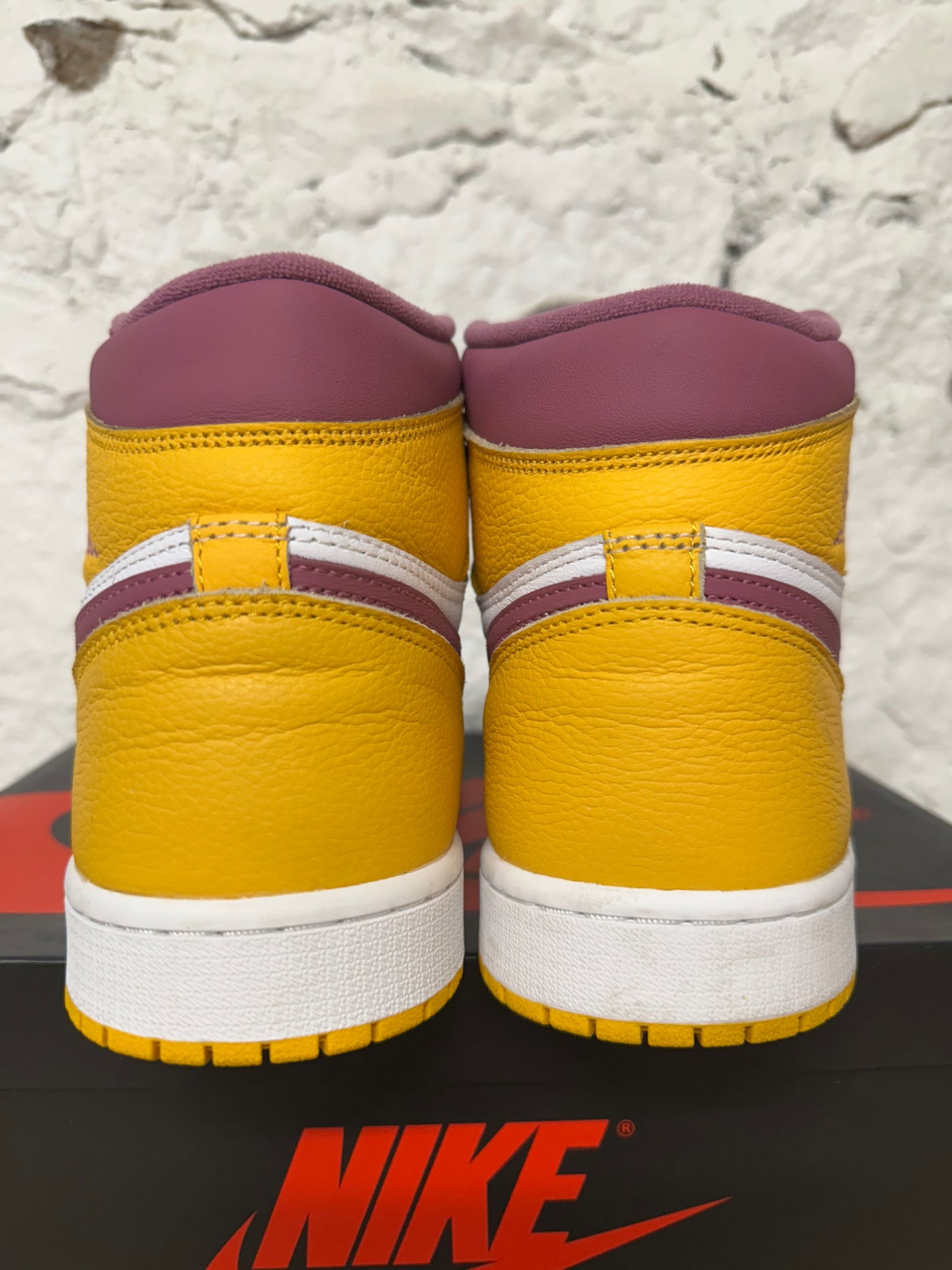 Air Jordan 1 High Brotherhood Sz 11