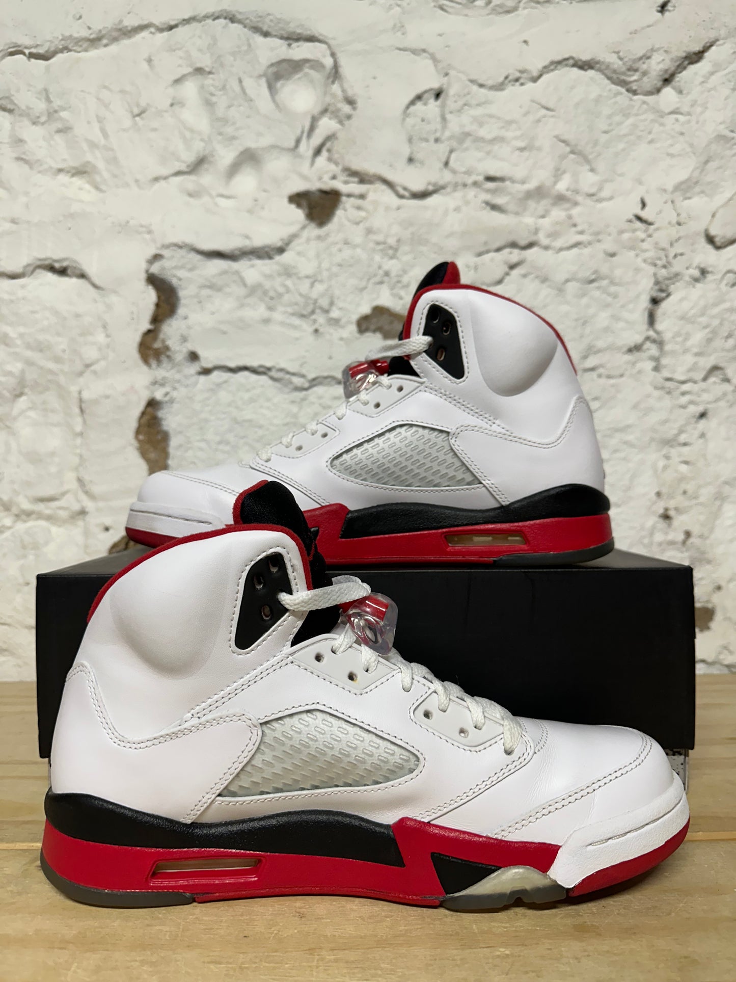Air Jordan 5 Fire Red (2013) Sz 8.5
