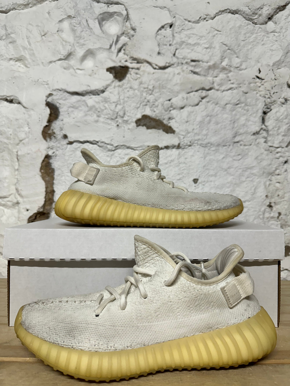 Yeezy 350 V2 Cream Sz 6