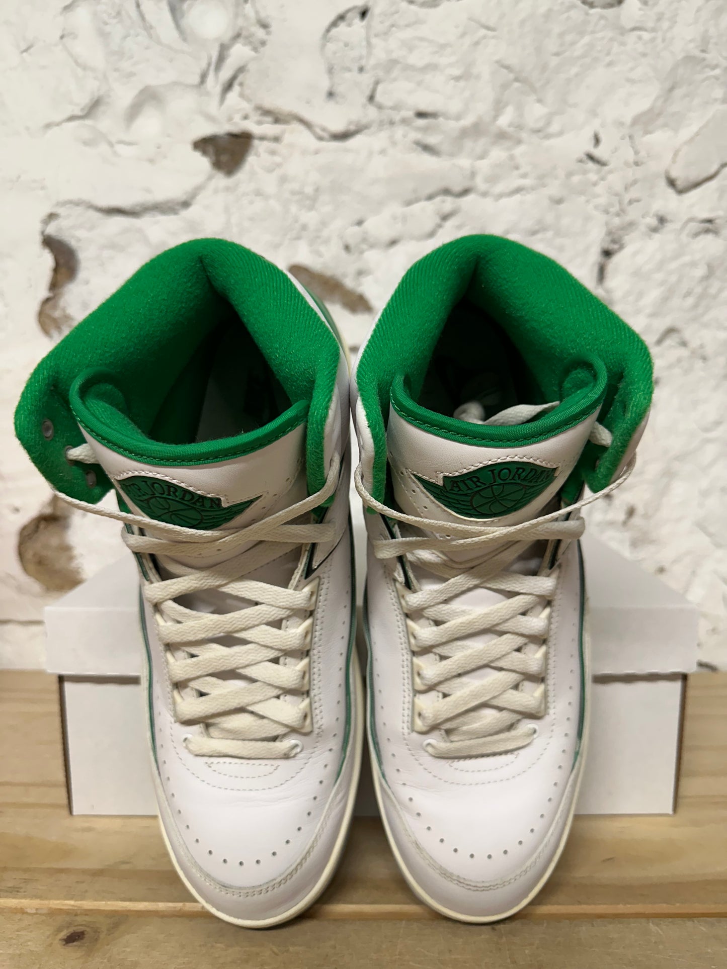 Air Jordan 2 Lucky Green Sz 10.5