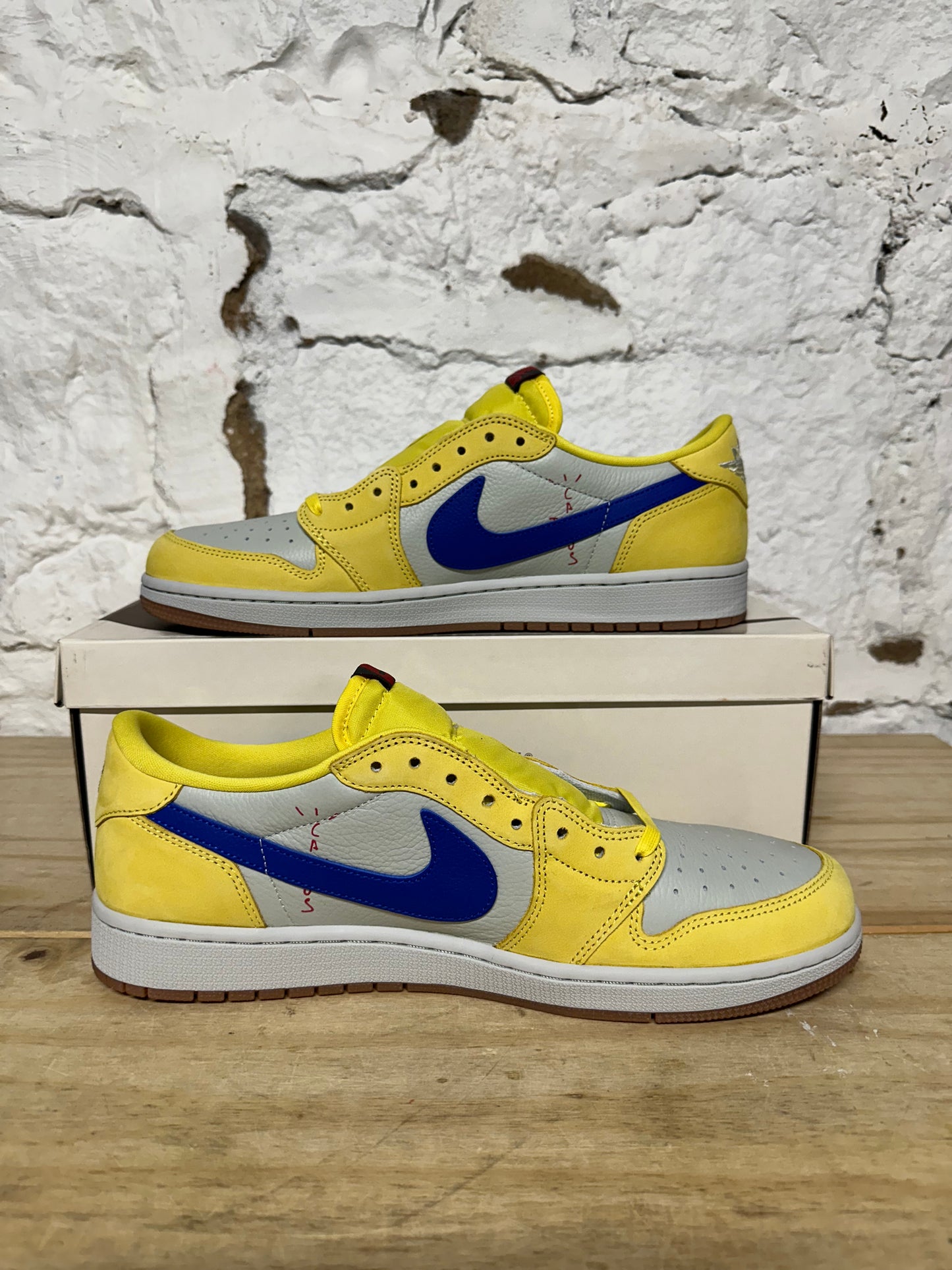 Air Jordan 1 Low Travis Scott Canary Sz 12.5 (14W) DS
