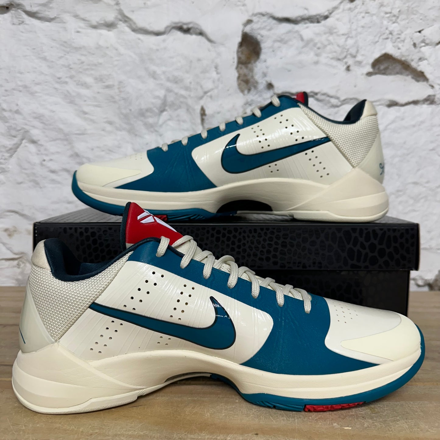 Nike Kobe 5 Protro Caitlin Clark Coconut Milk Spruce Sz 12 DS