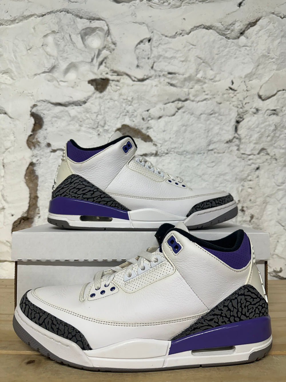 Air Jordan 3 Dark Iris Sz 10.5