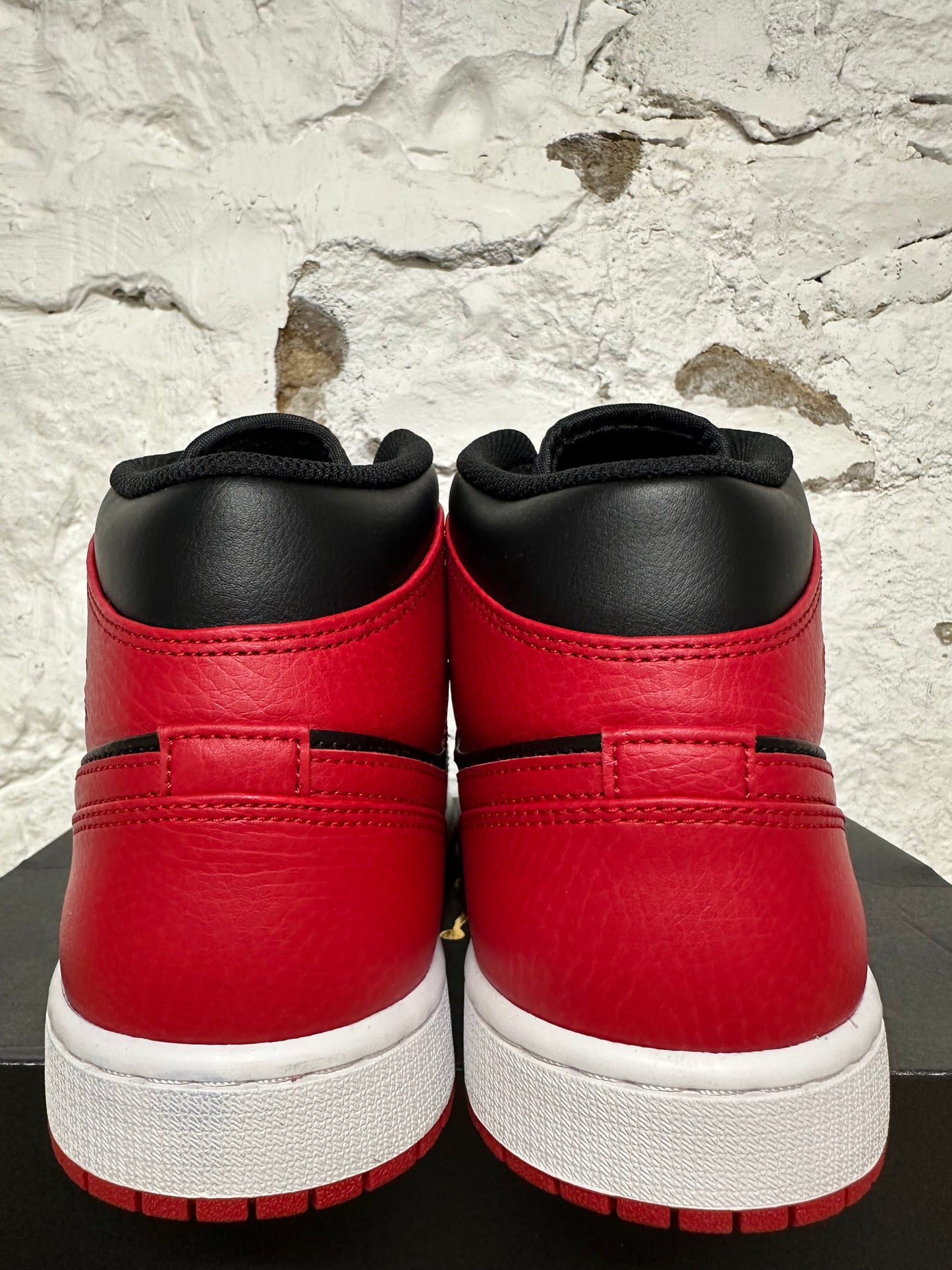 Air Jordan 1 Mid Banned Sz 11 DS