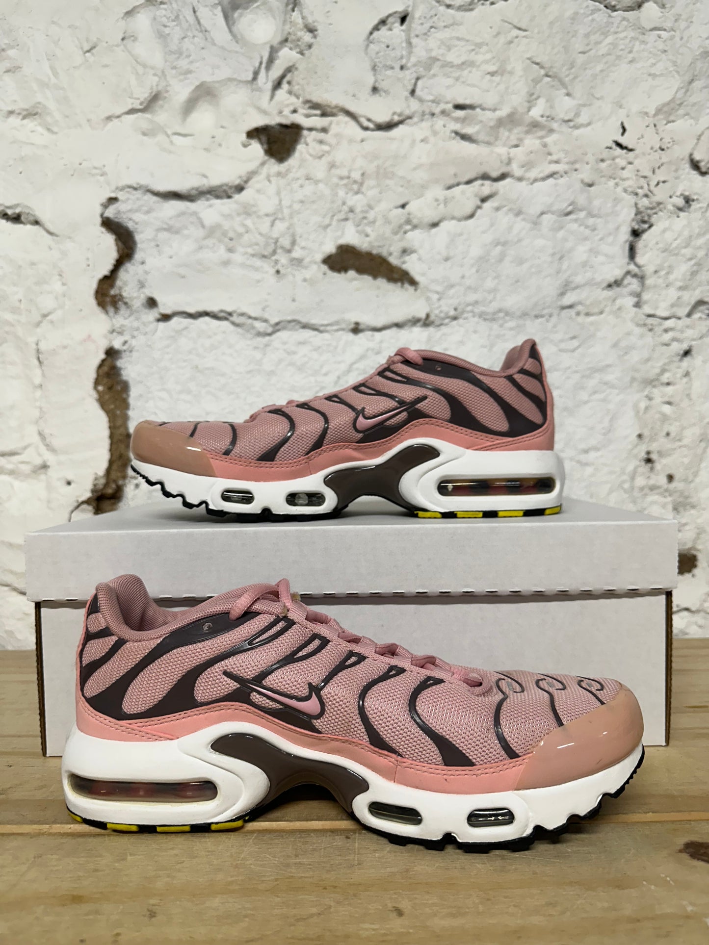 Nike Air Max Plus Pink Glaze Sz 6.5Y