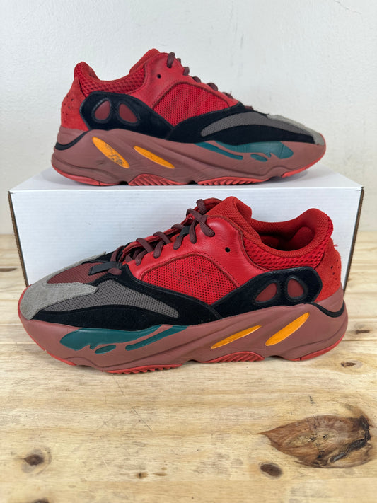 Yeezy 700 Hi-Res Red Sz 10