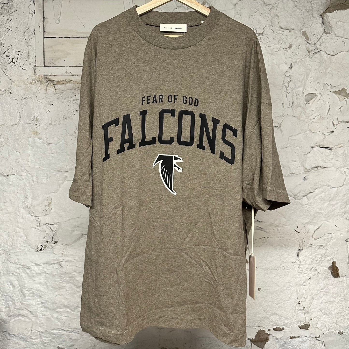 Fear of God Essentials Atlanta Falcons T-Shirt Sz XL DS