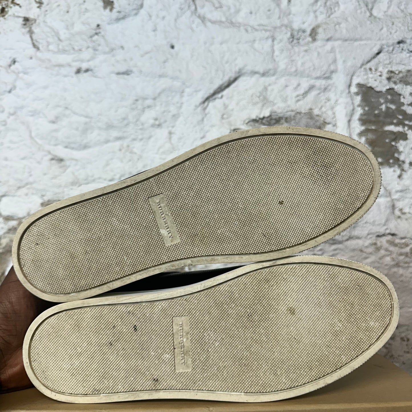 Burberry Maroon Tab Black Albert Sneaker Sz 8 (41)