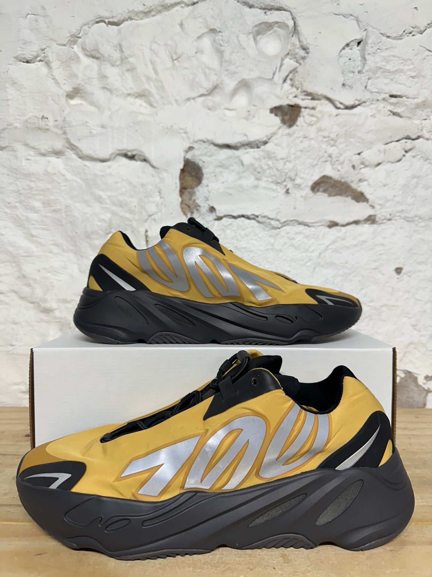 Yeezy 700 MNVN Honey Flux Sz 12.5