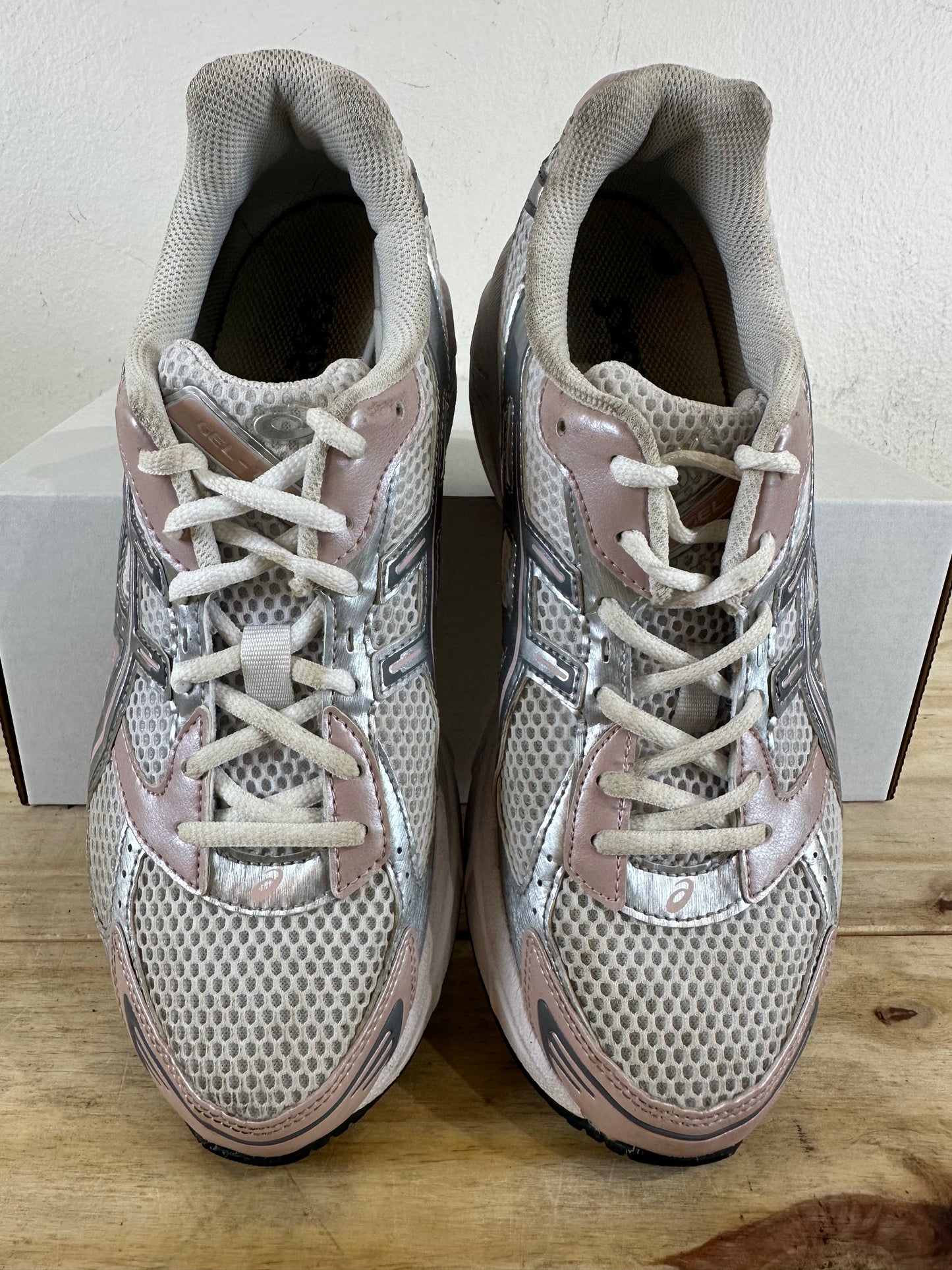 ASICS Gel-1130 White Neutral Pink Sz 8.5(10W)