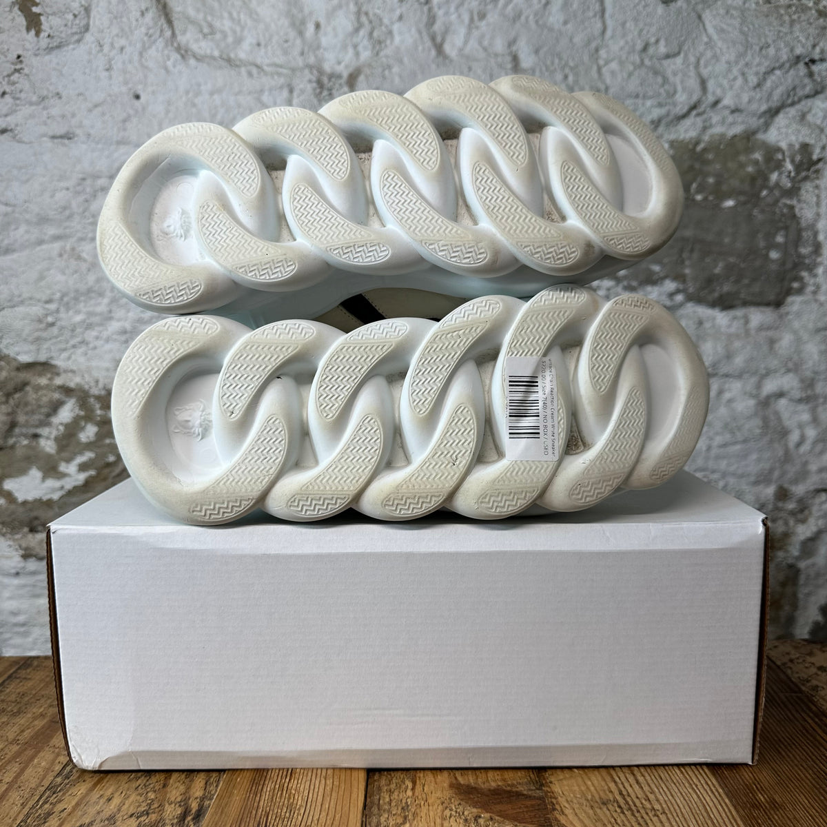 Versace Chain Reaction Cream White Sneaker Sz 7 (40)