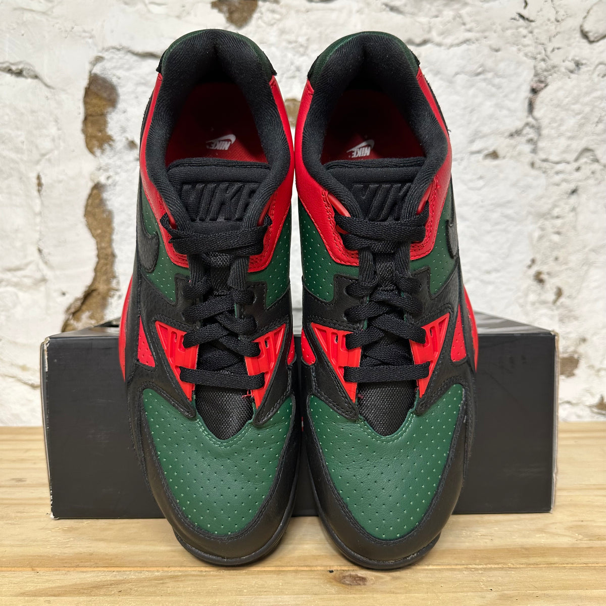 Nike Supreme Cross Trainer Black Green Red Sz 10.5