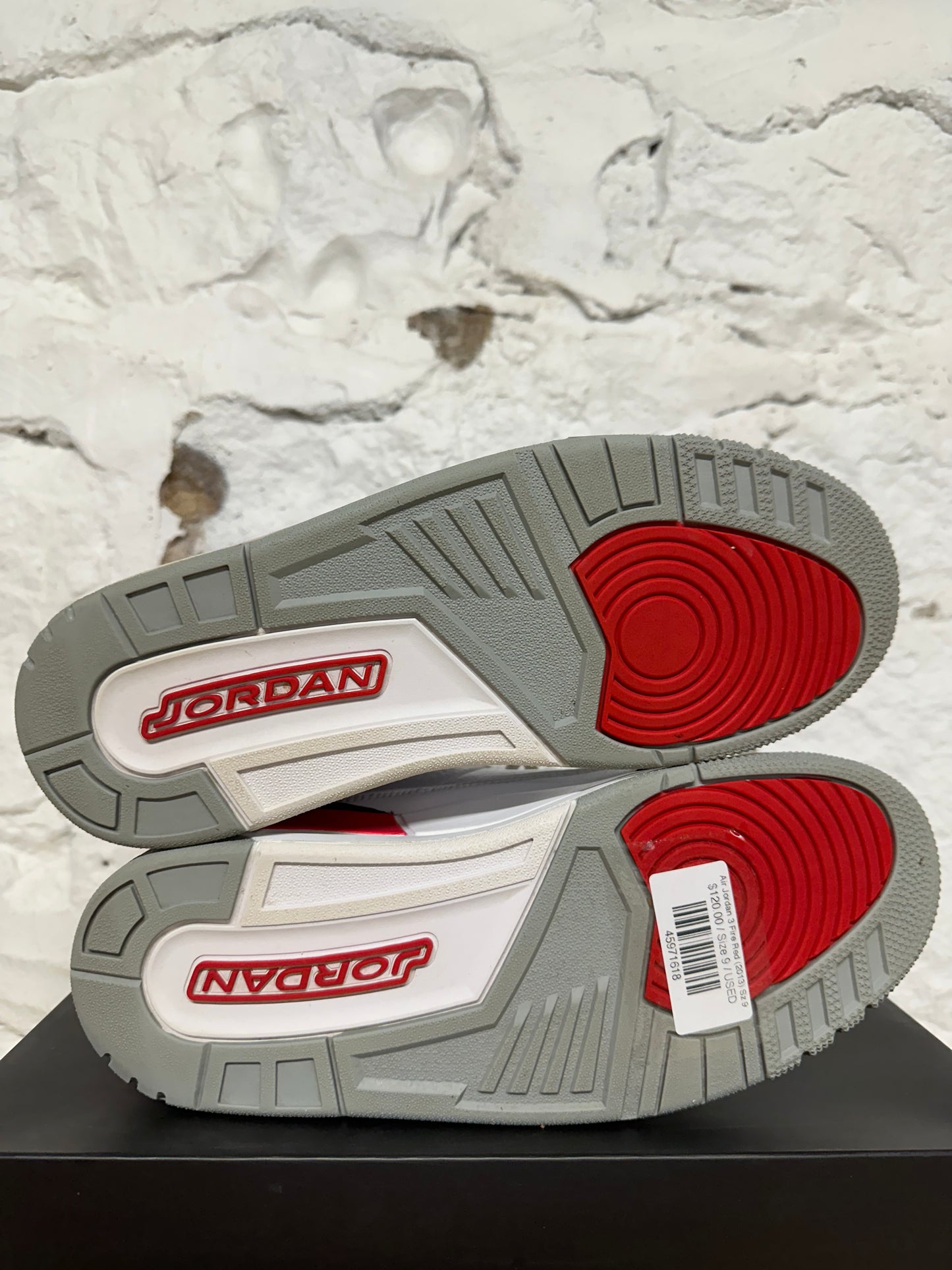 Air Jordan 3 Fire Red (2013) Sz 9