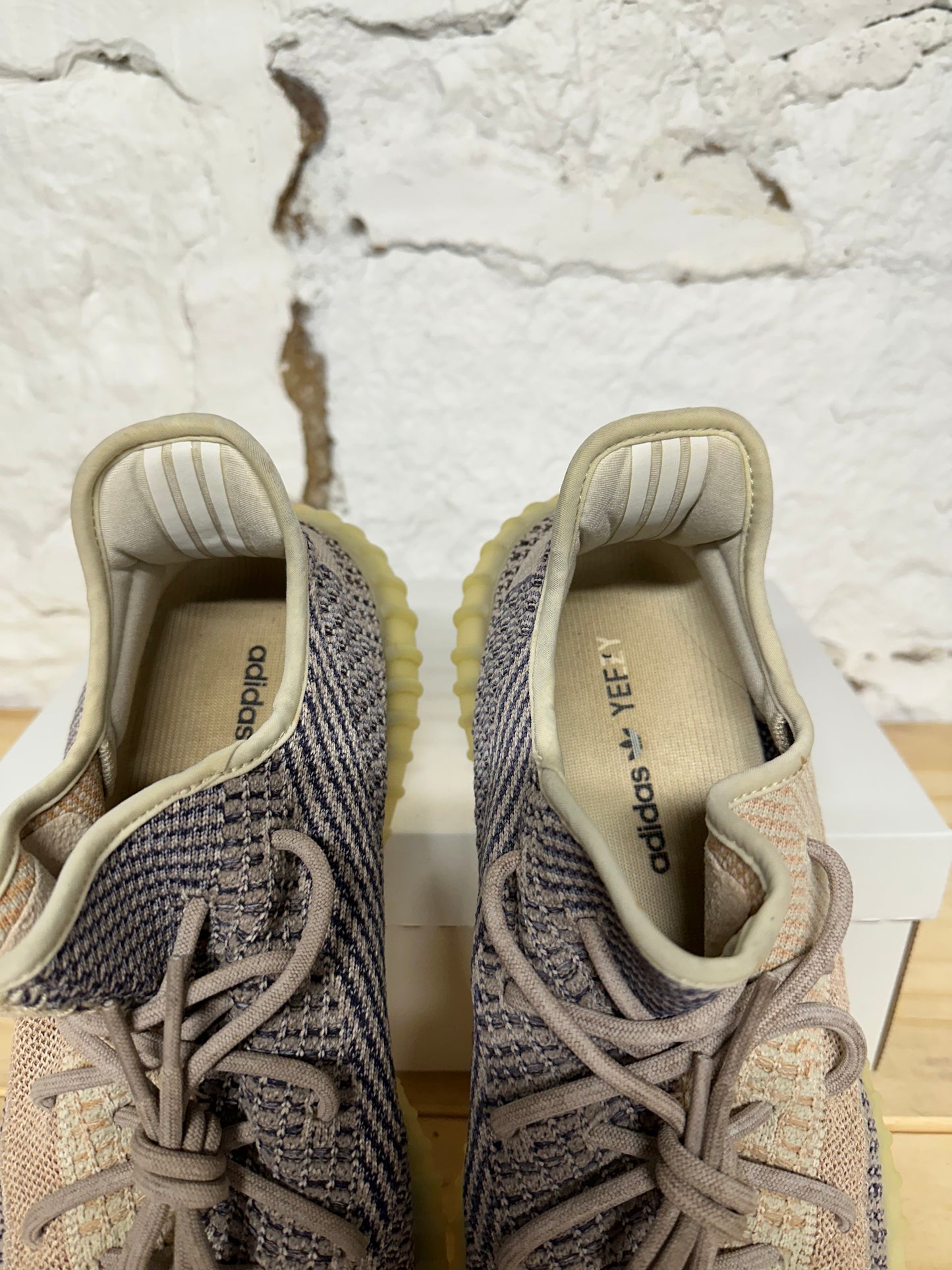 Yeezy 350 V2 Ash Pearl Sz 13