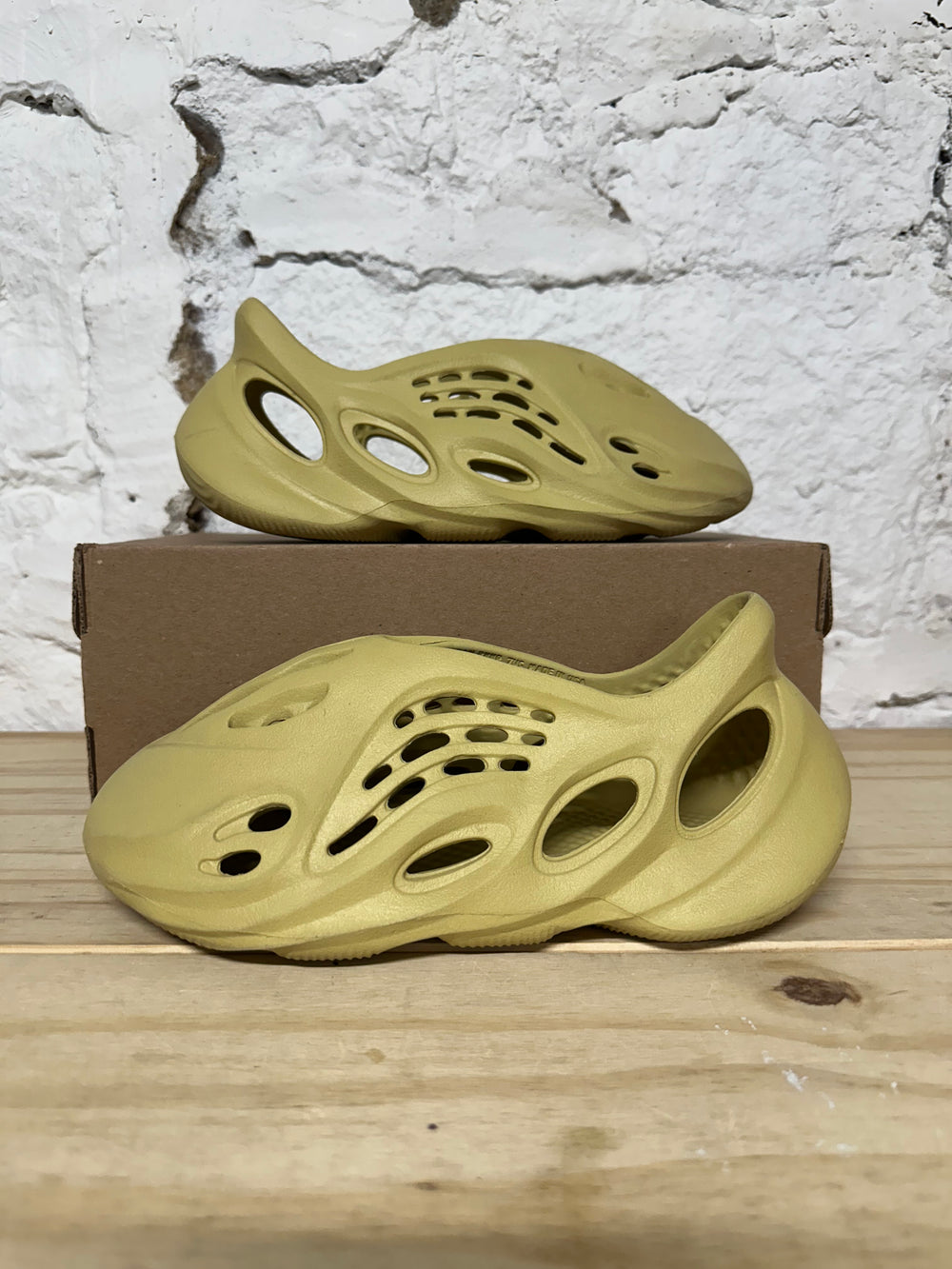 Yeezy Foam Runner Sulfur Sz 7