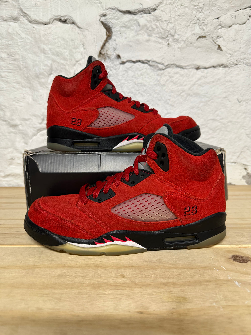 Air Jordan 5 Raging Bull Sz 5.5Y