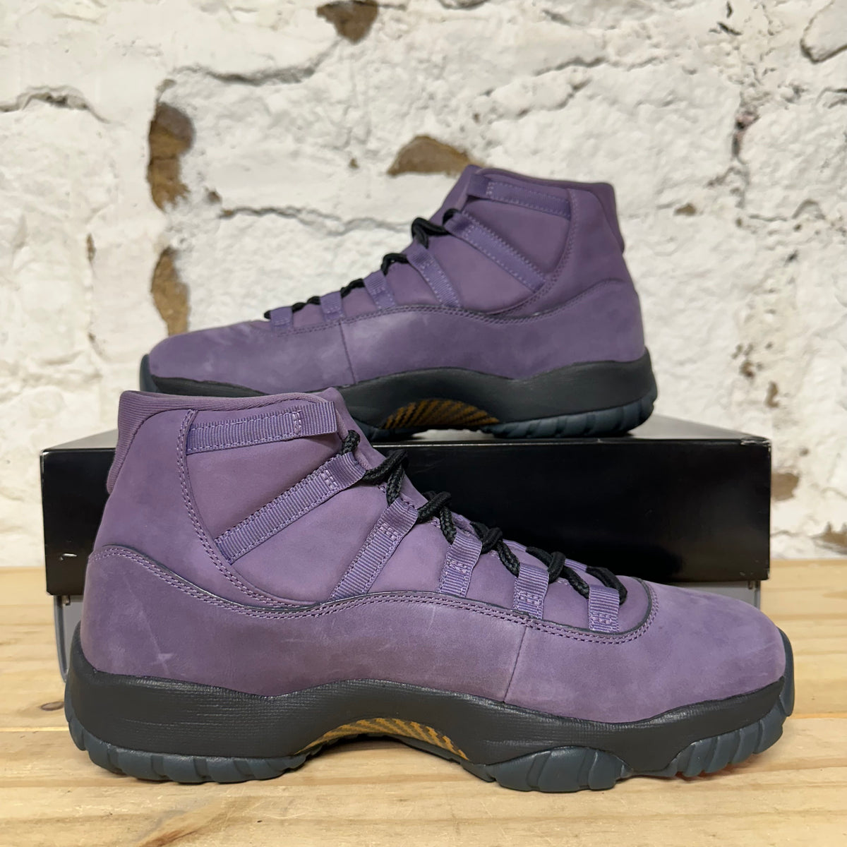 Air Jordan 11 High Mojave Sz 10.5