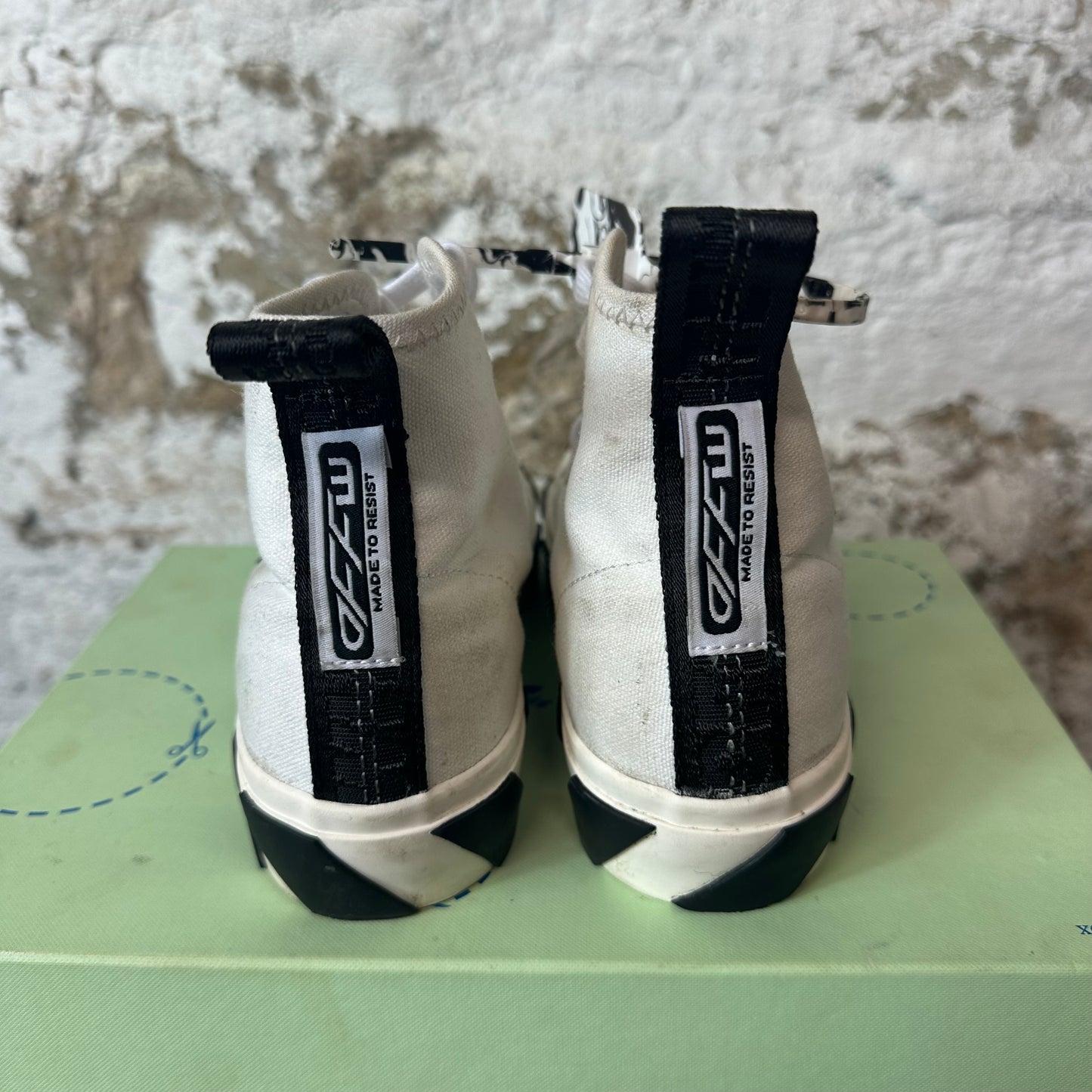 Off-White Vulc High White Black Sneaker Sz 5 (37)