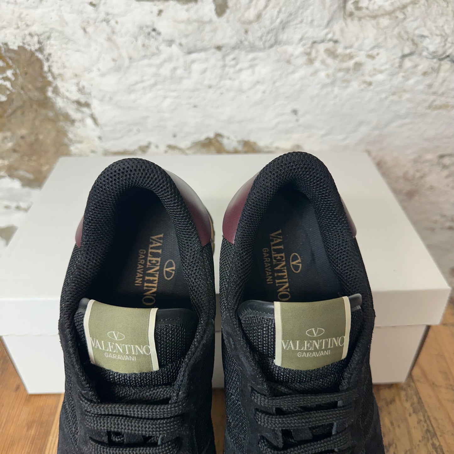 Valentino Black Gray Rock Runner Sneaker Sz 9 (42) No Box