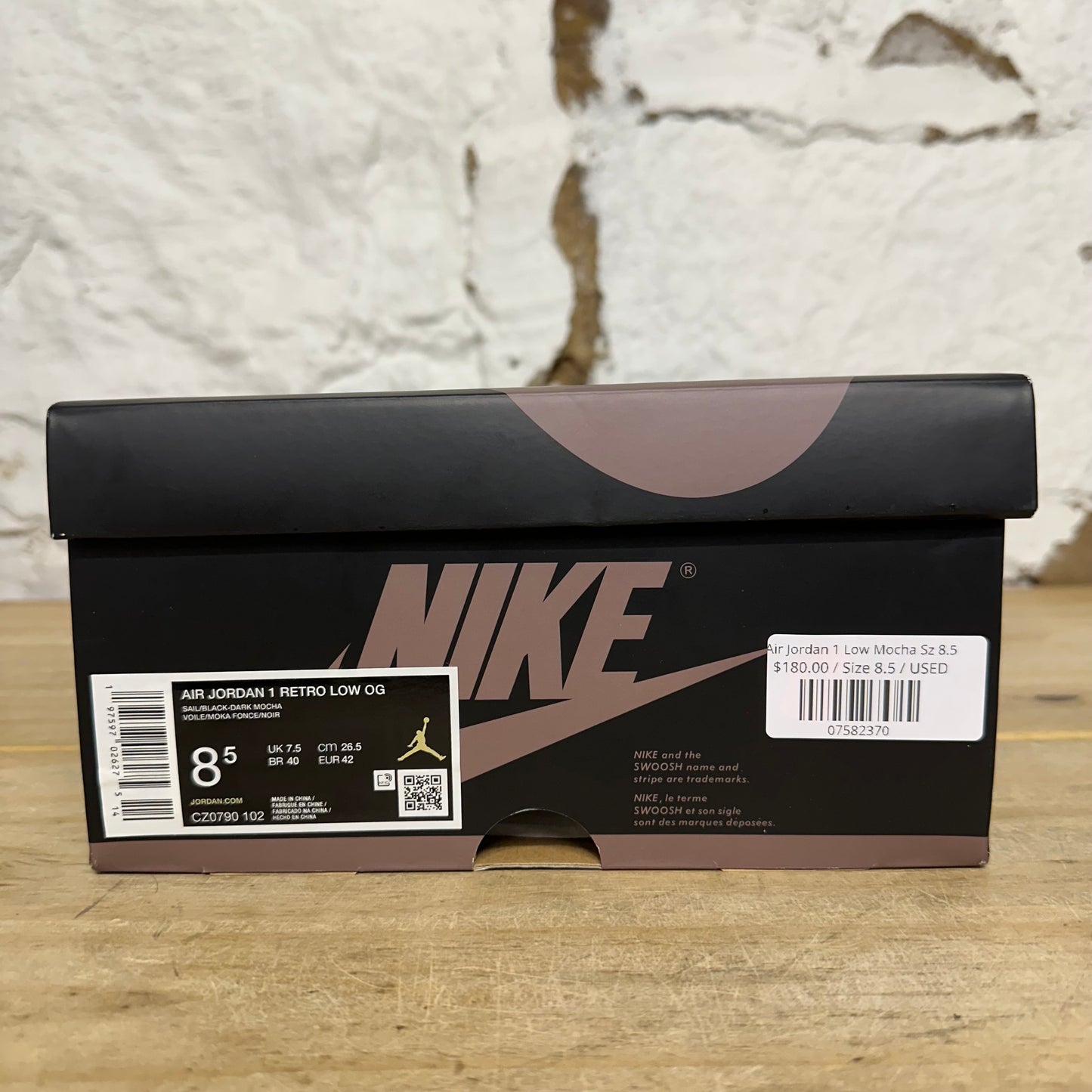 Air Jordan 1 Low Mocha Sz 8.5