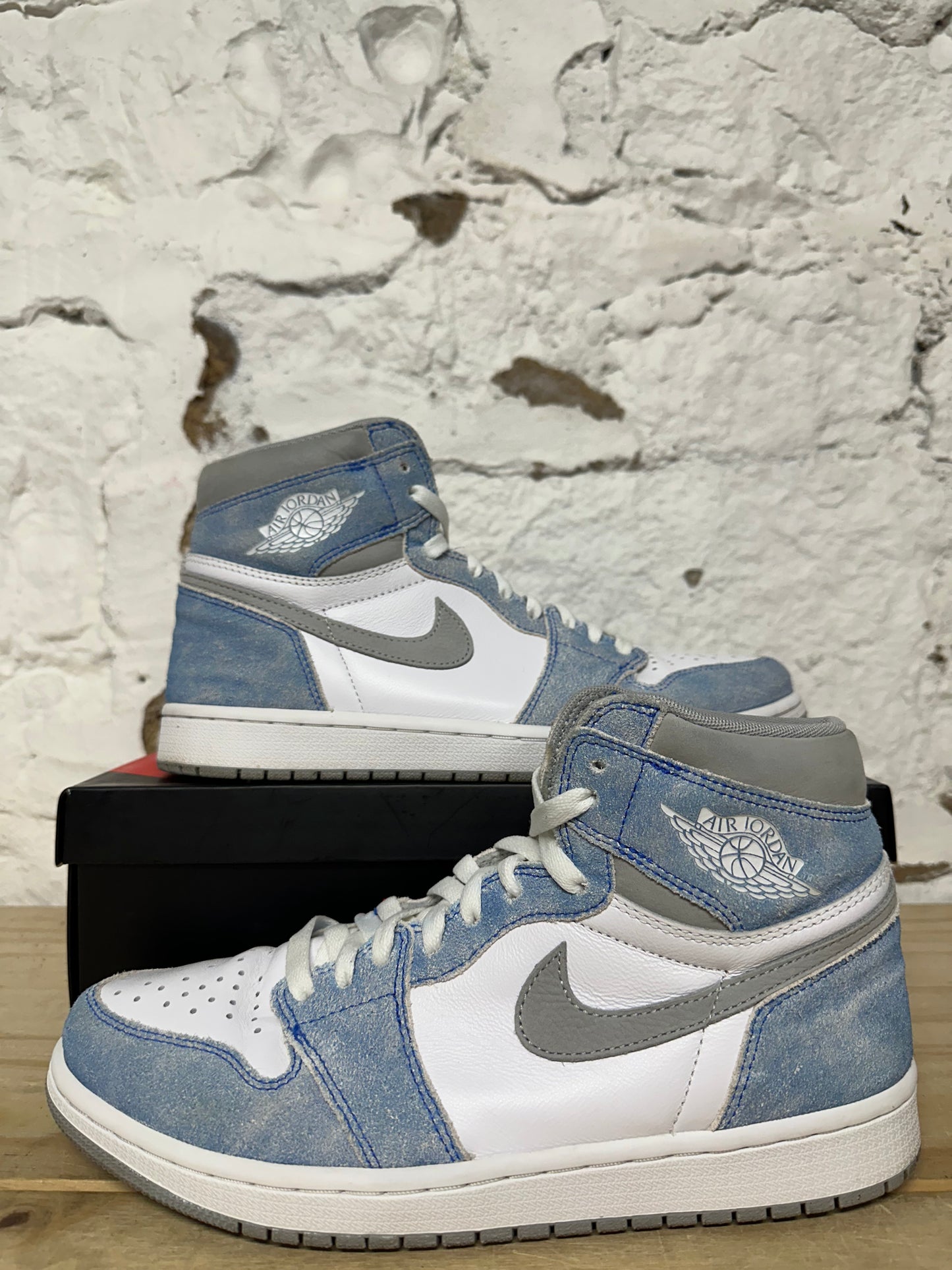Air Jordan 1 High Hyper Royal Smoke Grey Sz 9.5