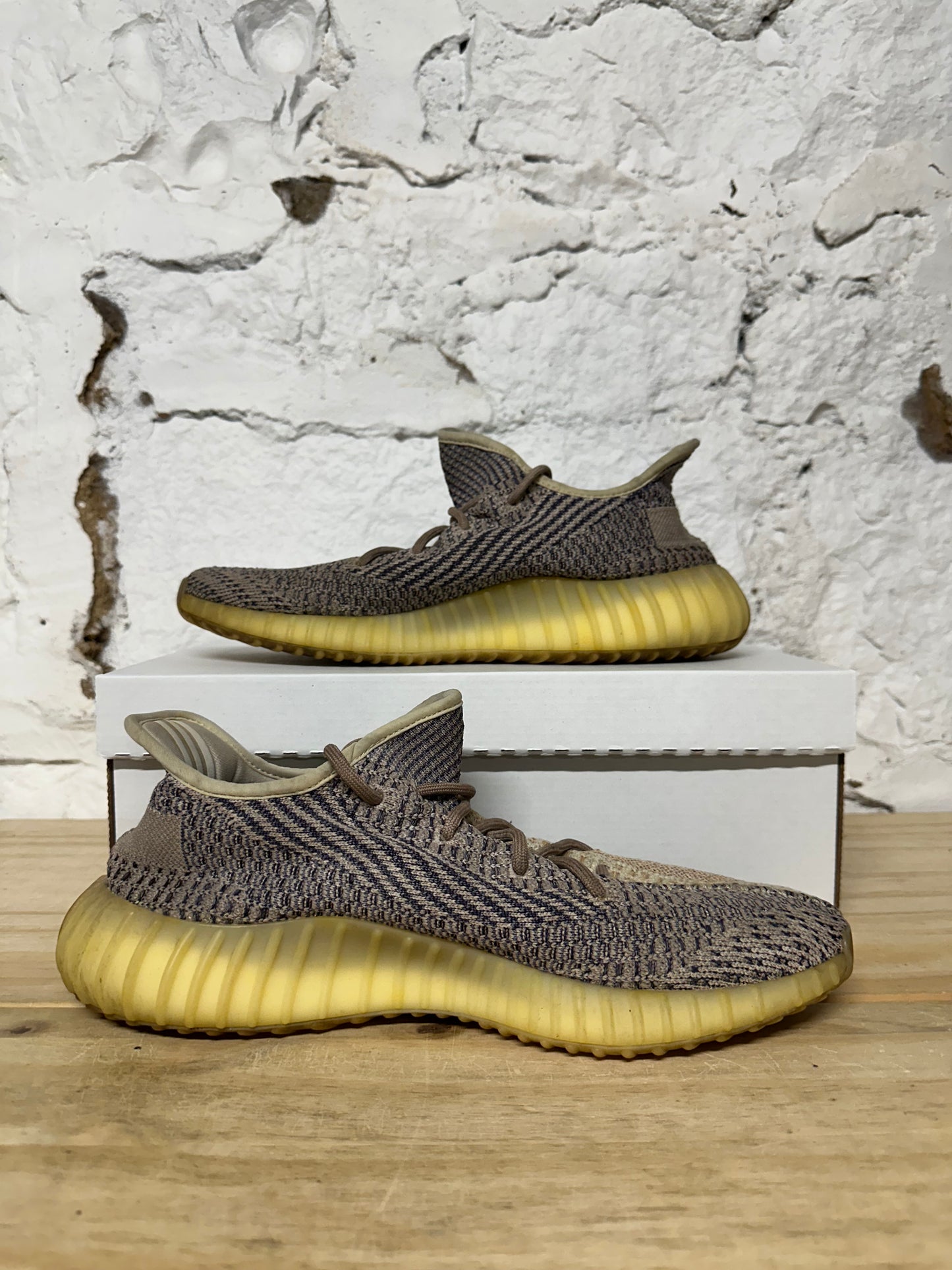 Yeezy 350 V2 Ash Pearl Sz 10
