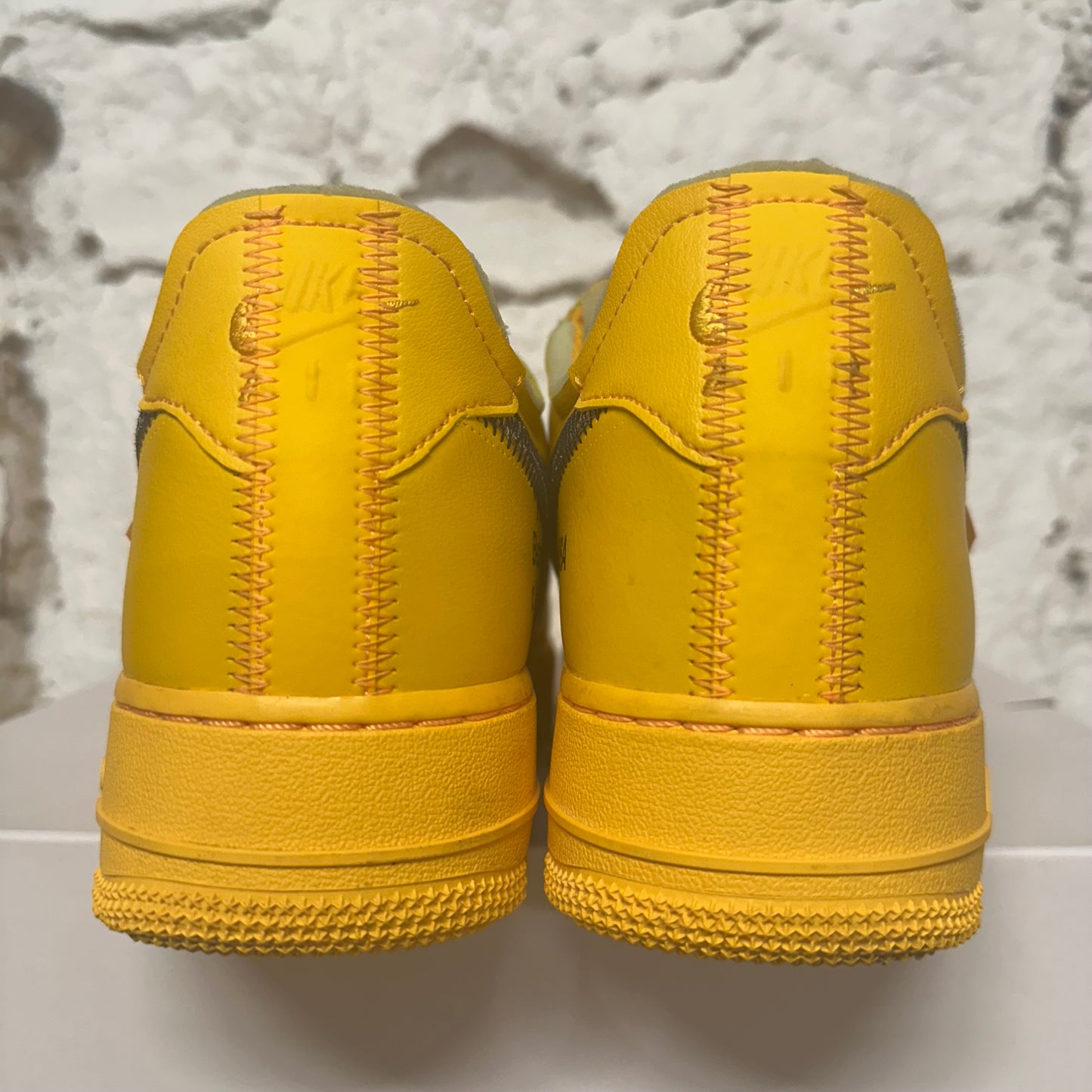 Nike Air Force 1 Low Off-White ICA University Gold Sz 9.5