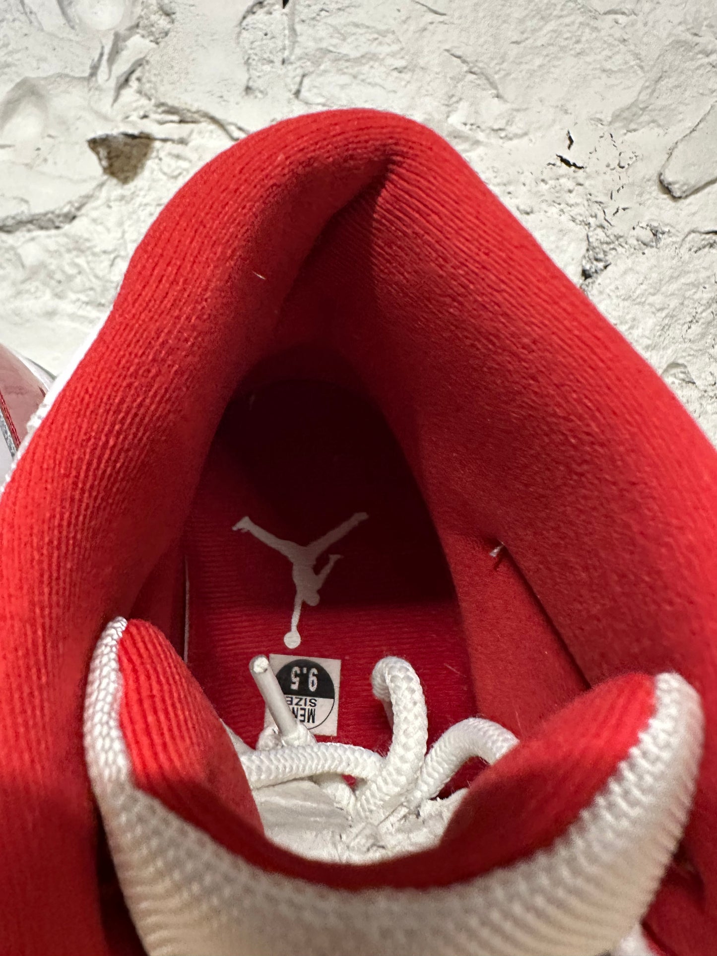 Air Jordan 11 High Cherry Sz 9.5