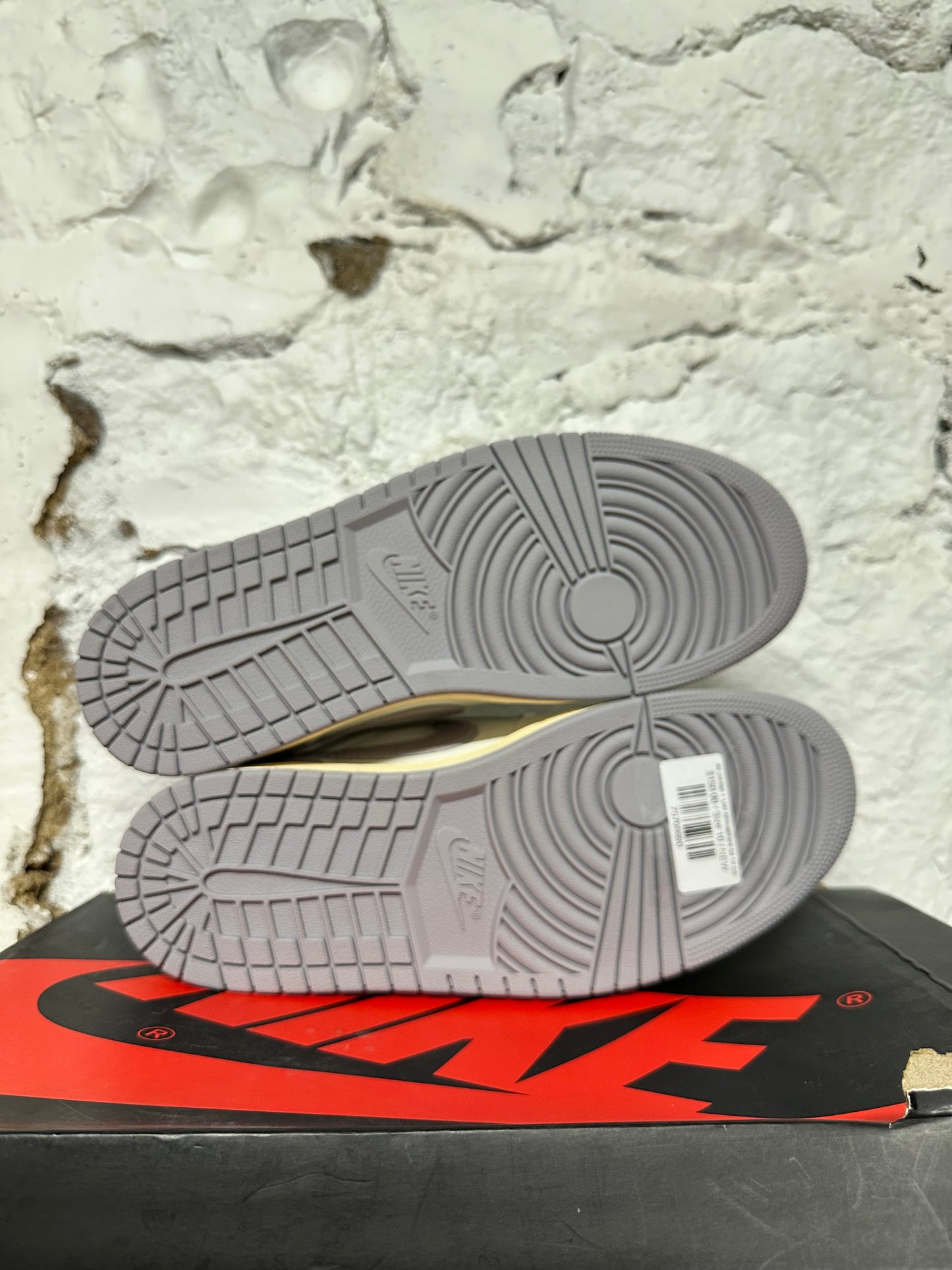 Air Jordan 1 Low Atmosphere Sz 10 DS