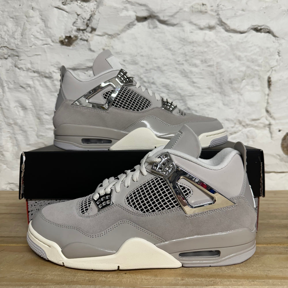 Air Jordan 4 Frozen Moments Sz 10.5 (12W) DS