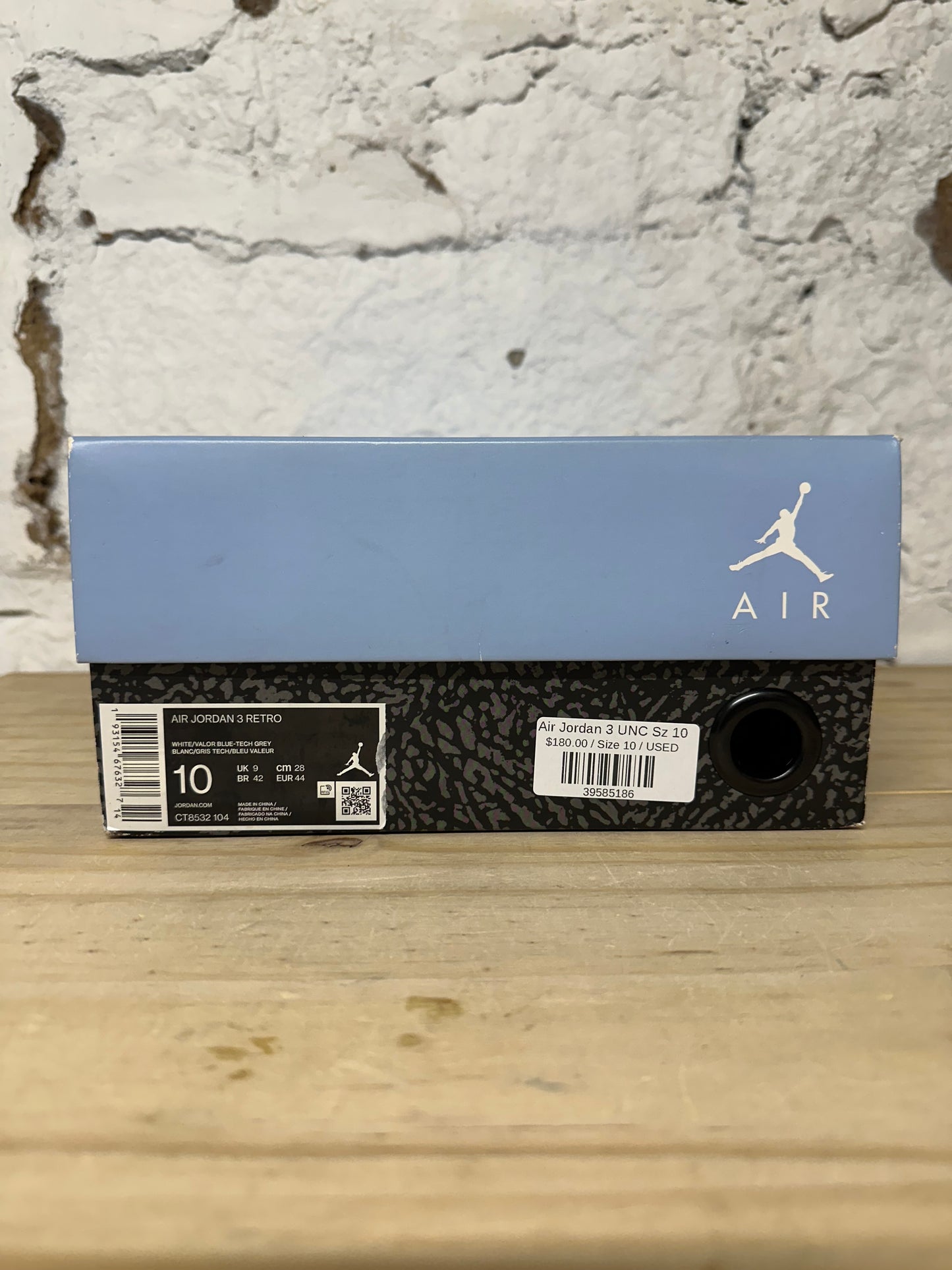 Air Jordan 3 UNC Sz 10